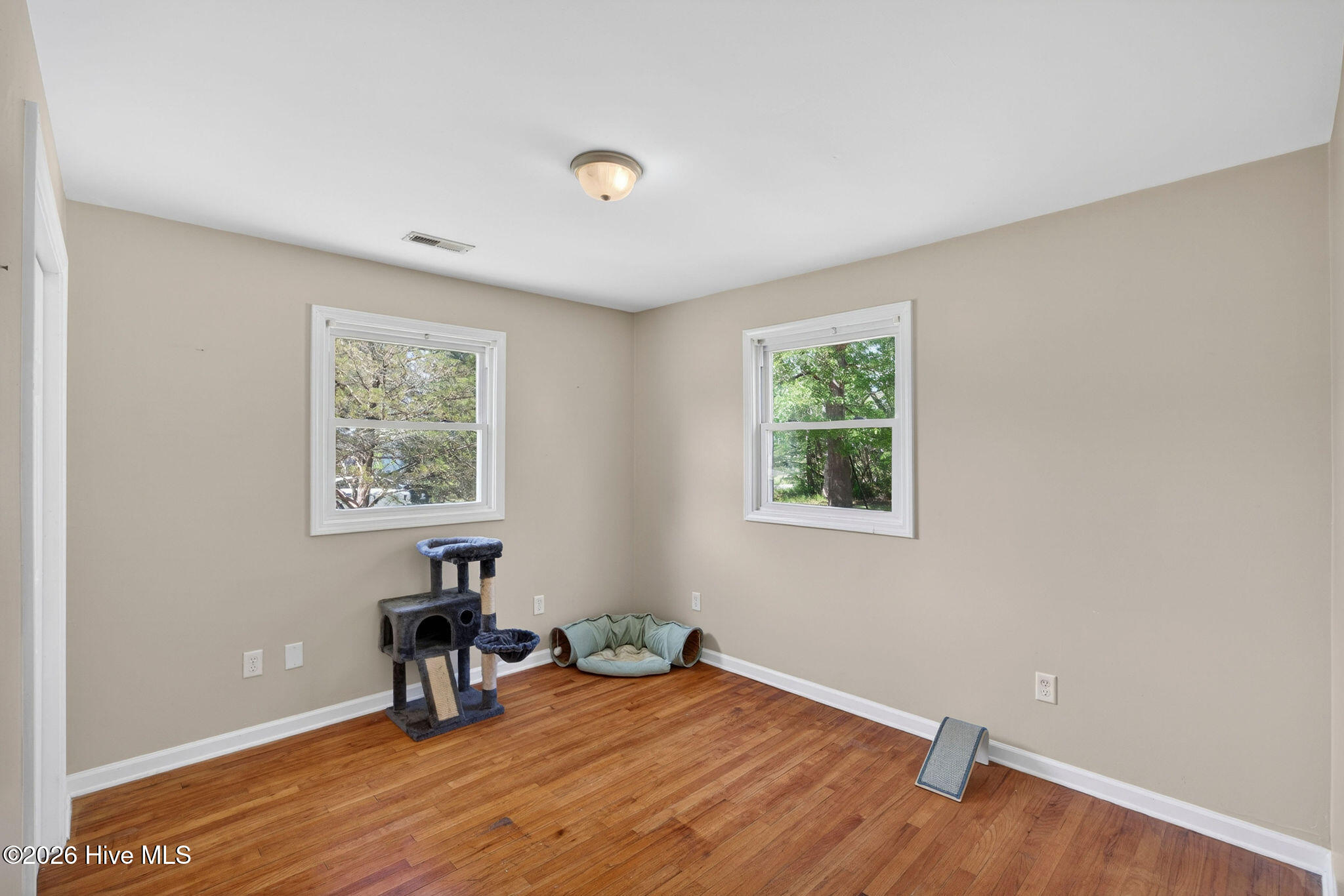 555 Cedar Street Property Photo 18