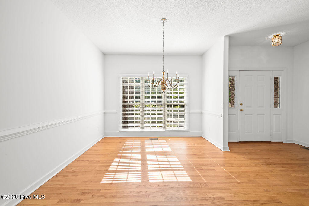 30 Oakmont Circle Property Photo 4