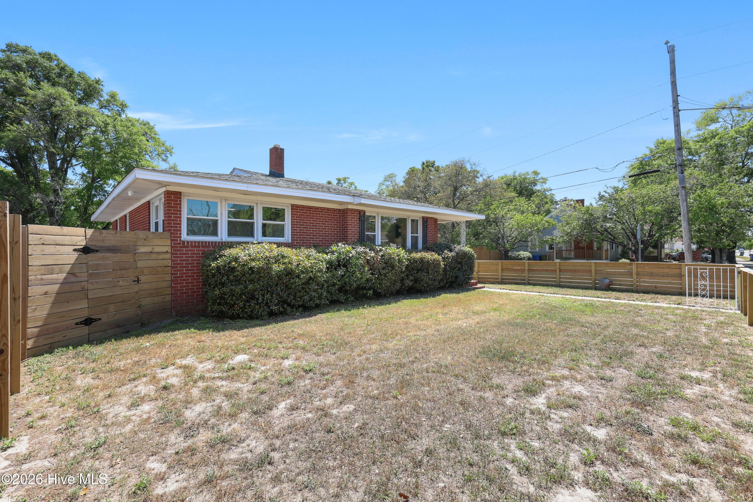 402 Southern Boulevard Property Photo 2