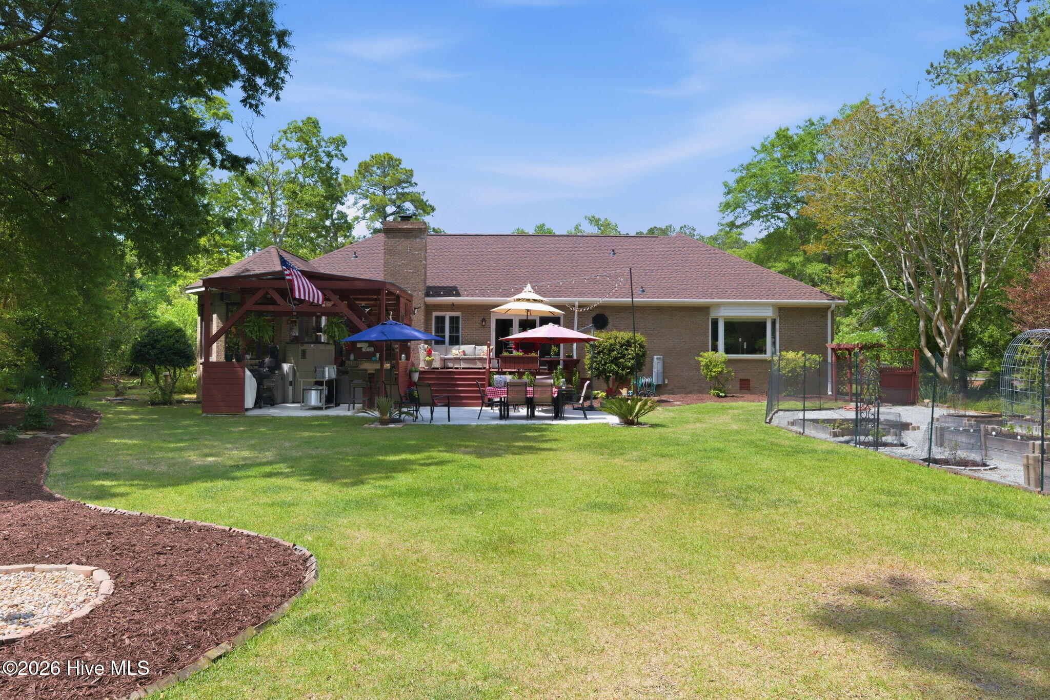 1211 Pine Valley Drive Property Photo 2