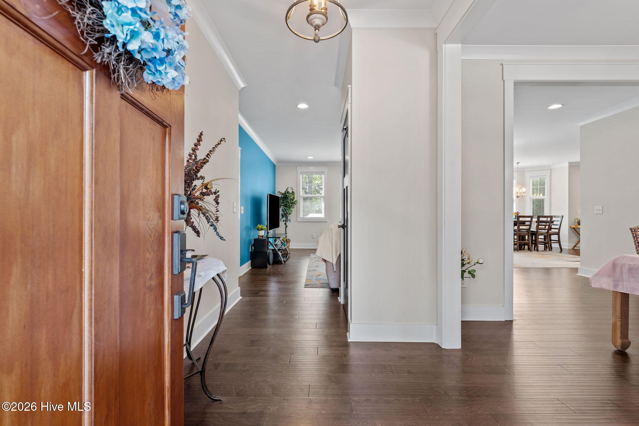 6 Wilshire Lane Property Photo 6
