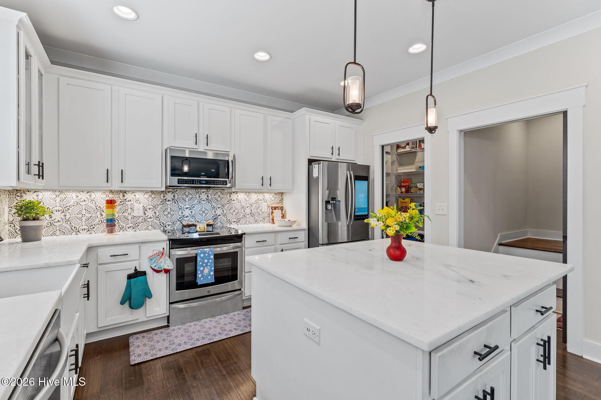 6 Wilshire Lane Property Photo 20