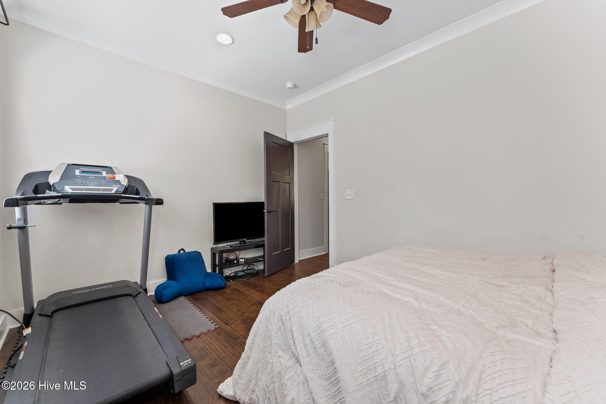 6 Wilshire Lane Property Photo 26