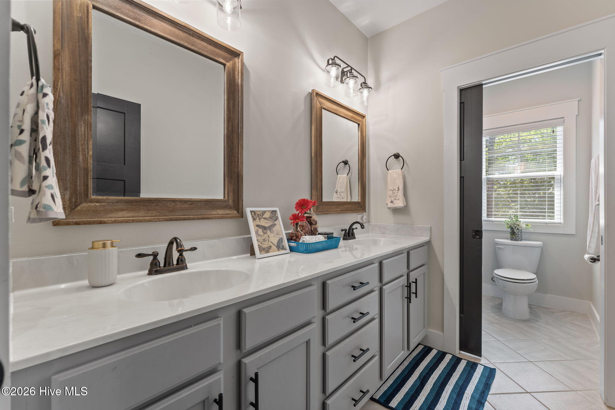 6 Wilshire Lane Property Photo 41