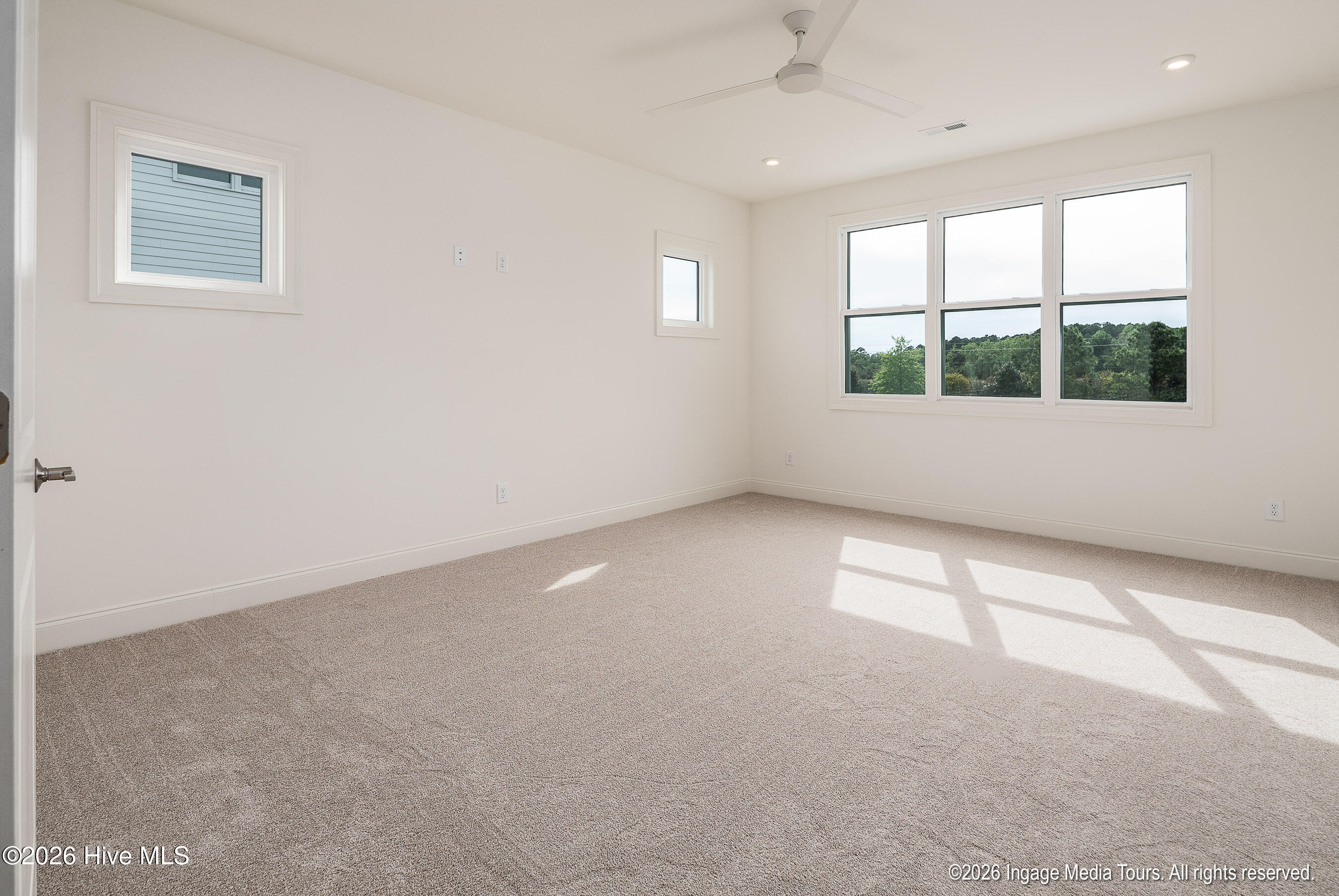 16 Pinewood Cove Property Photo 32