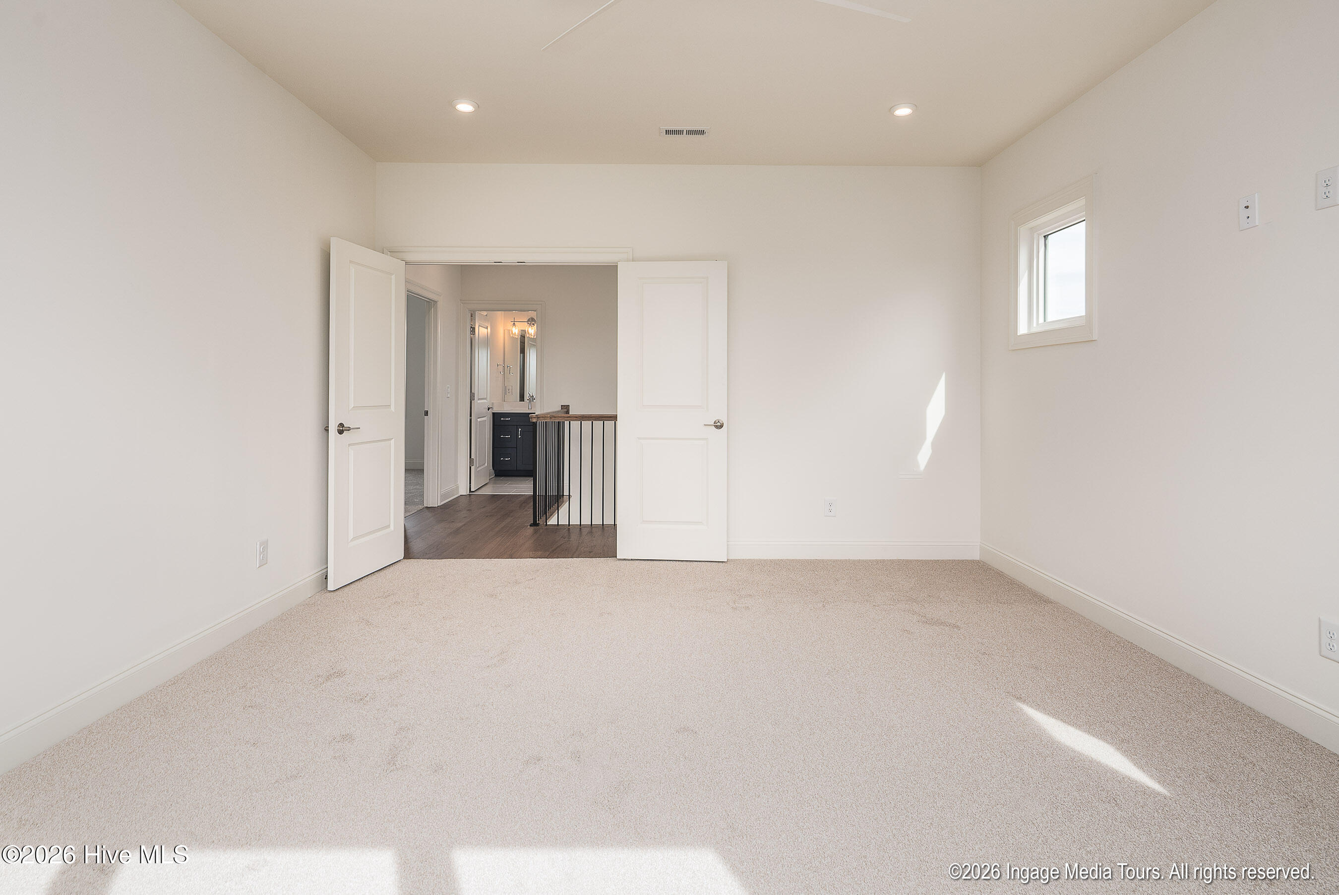 16 Pinewood Cove Property Photo 33