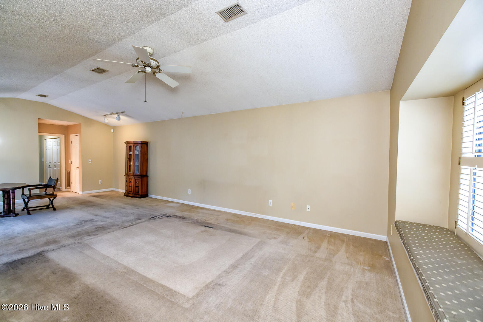 948 Birch Creek Drive Property Photo 9
