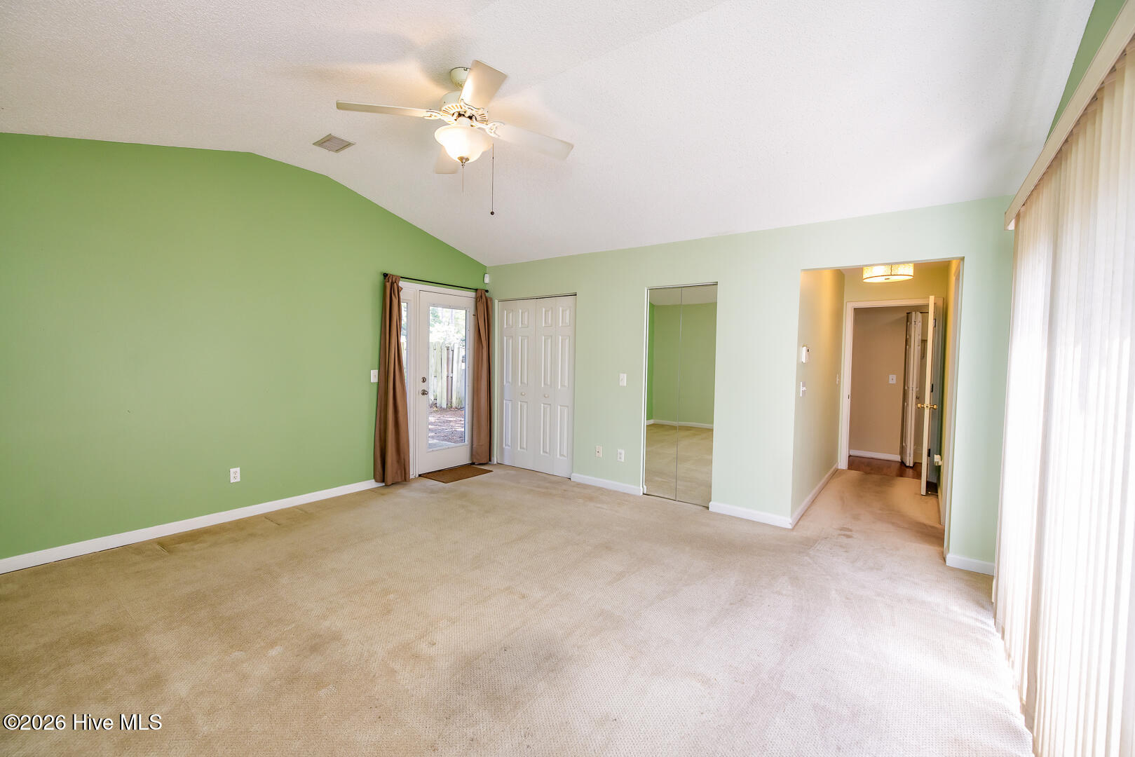 948 Birch Creek Drive Property Photo 17