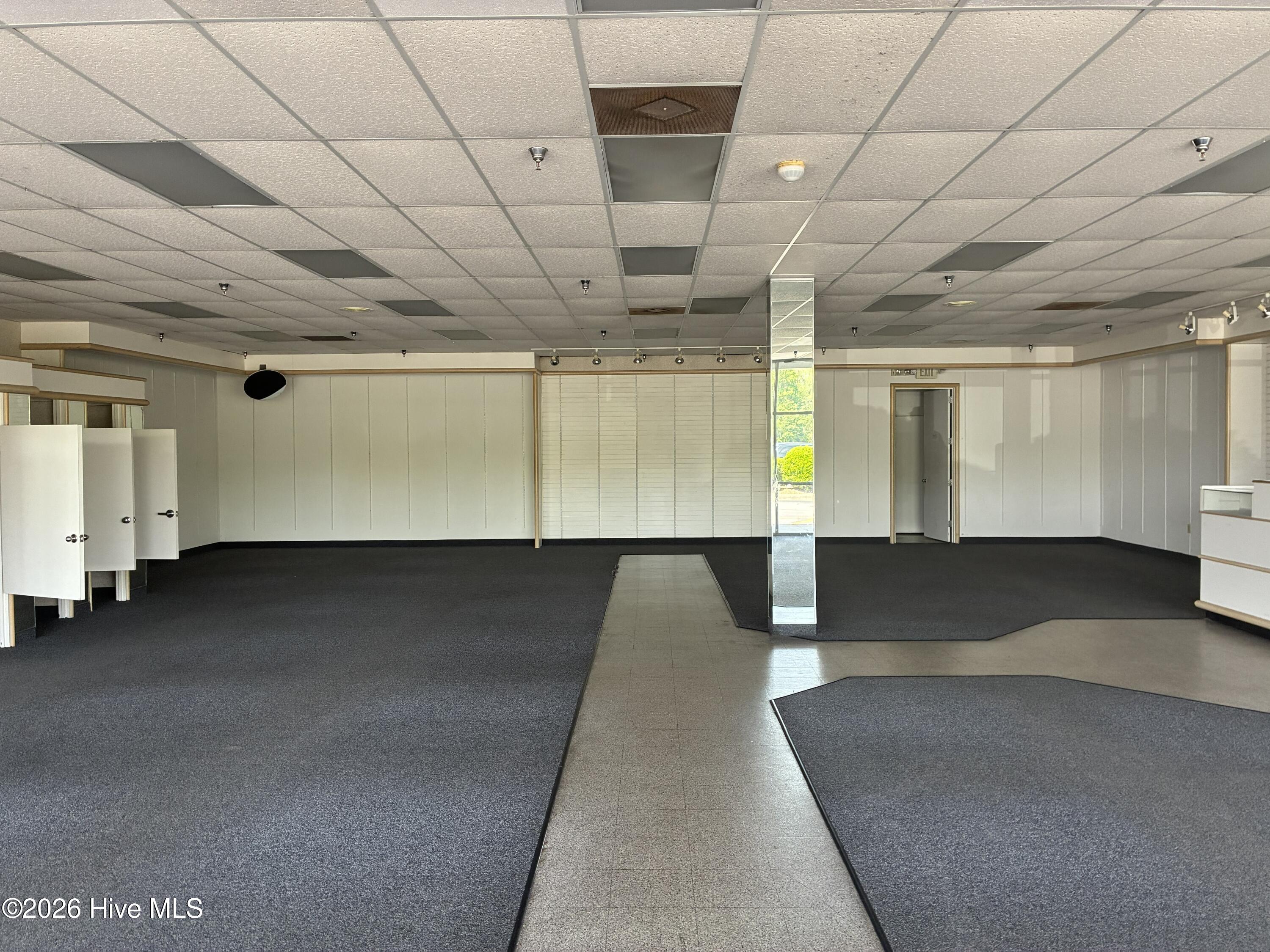 1861 W Ehringhaus Street Property Photo 6