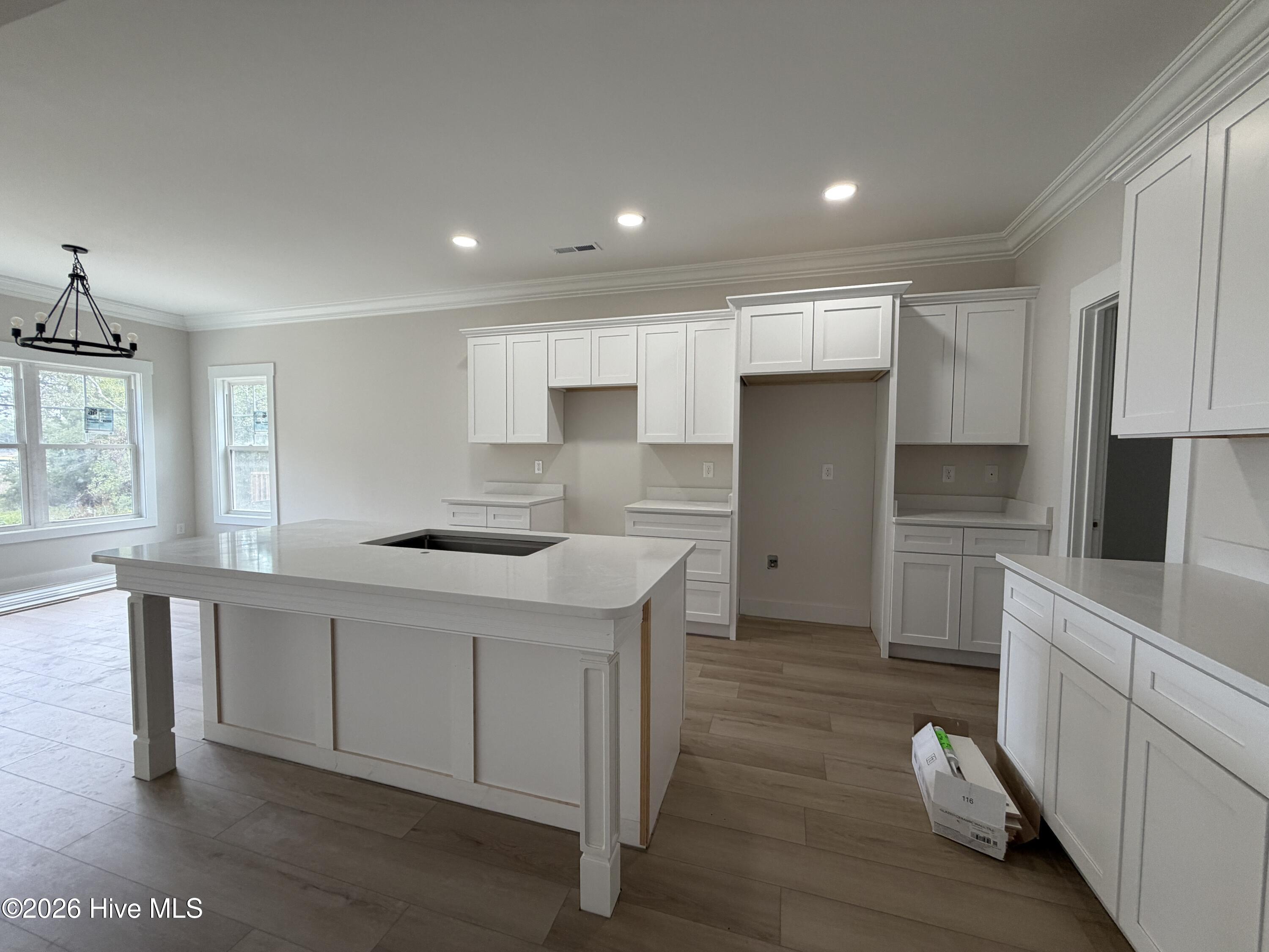 278 E Ivybridge Drive Property Photo 8
