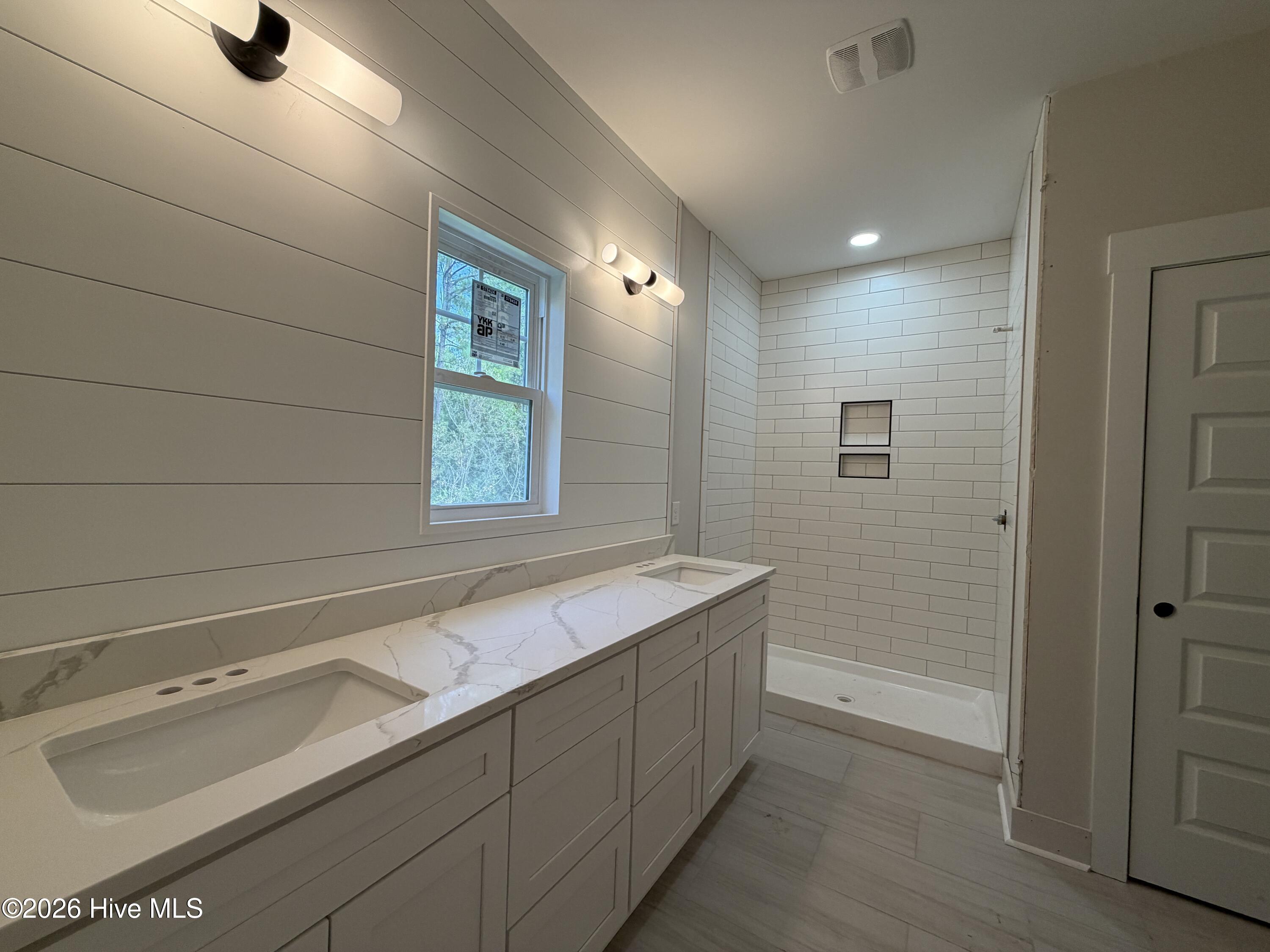 278 E Ivybridge Drive Property Photo 17