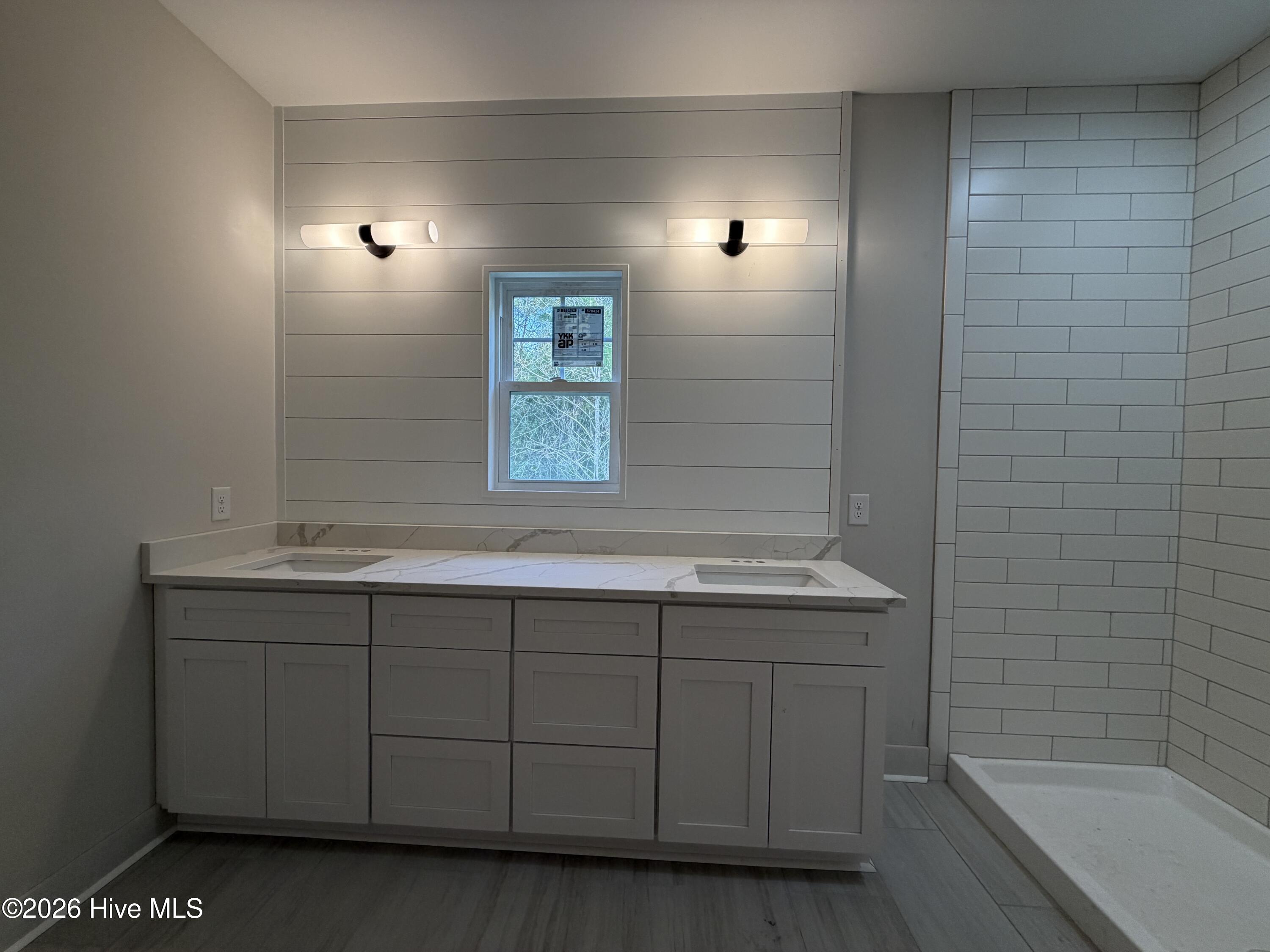 278 E Ivybridge Drive Property Photo 19
