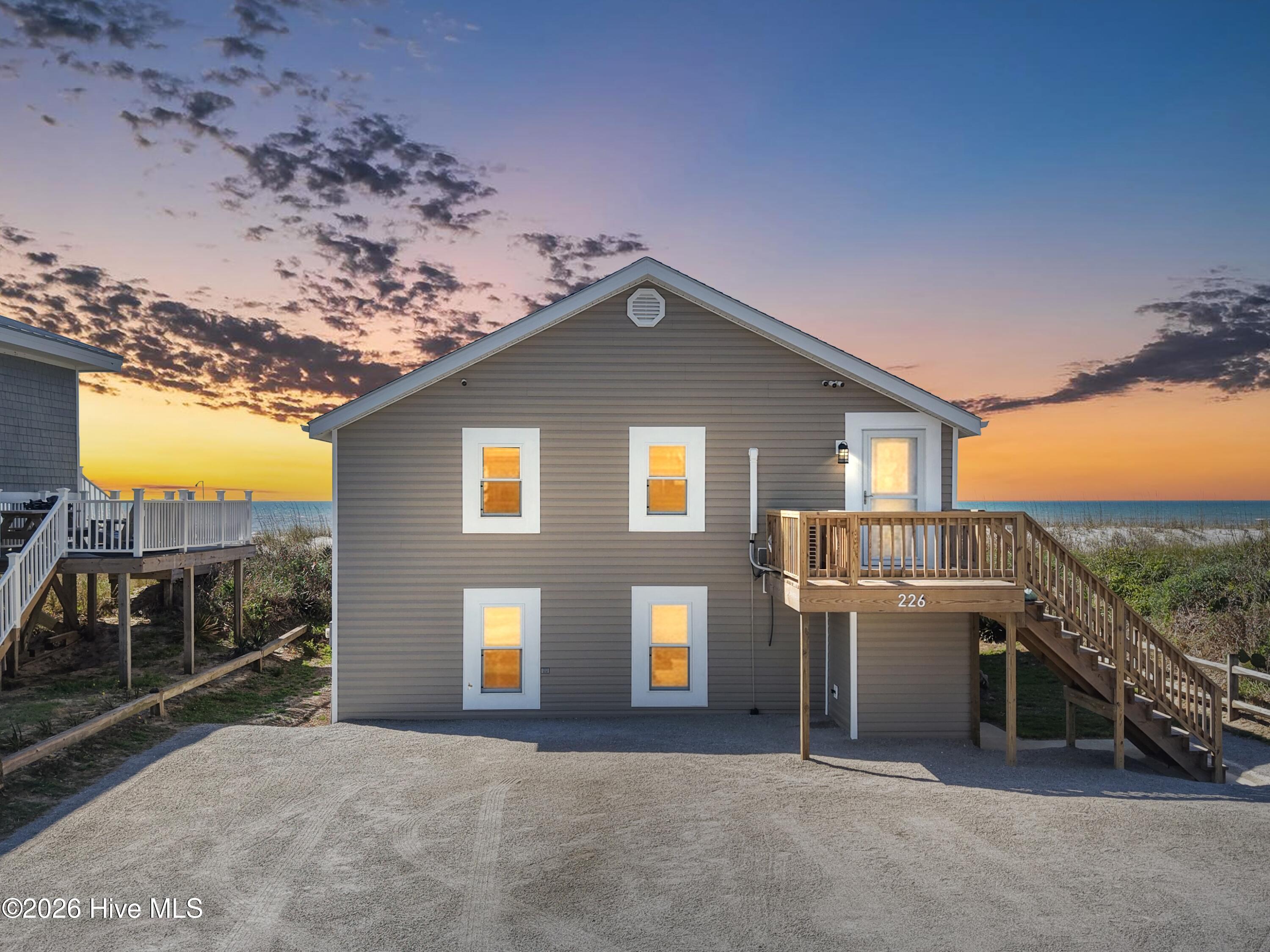 226 Ocean Boulevard E Property Photo 2