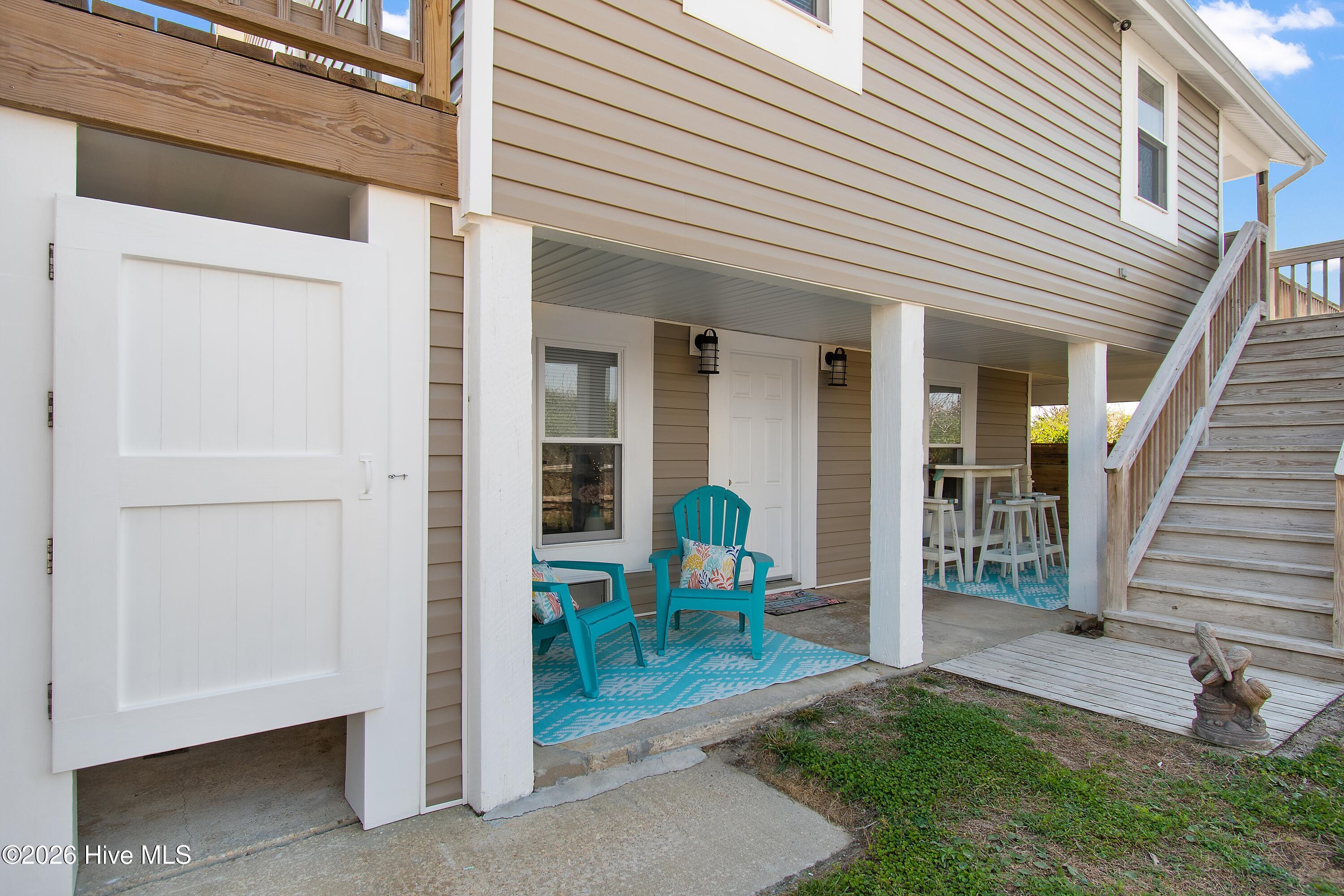 226 Ocean Boulevard E Property Photo 8