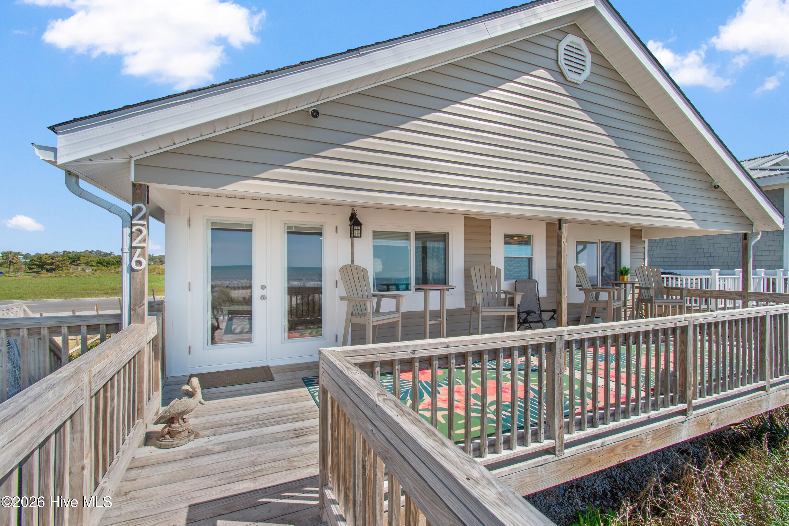 226 Ocean Boulevard E Property Photo 12