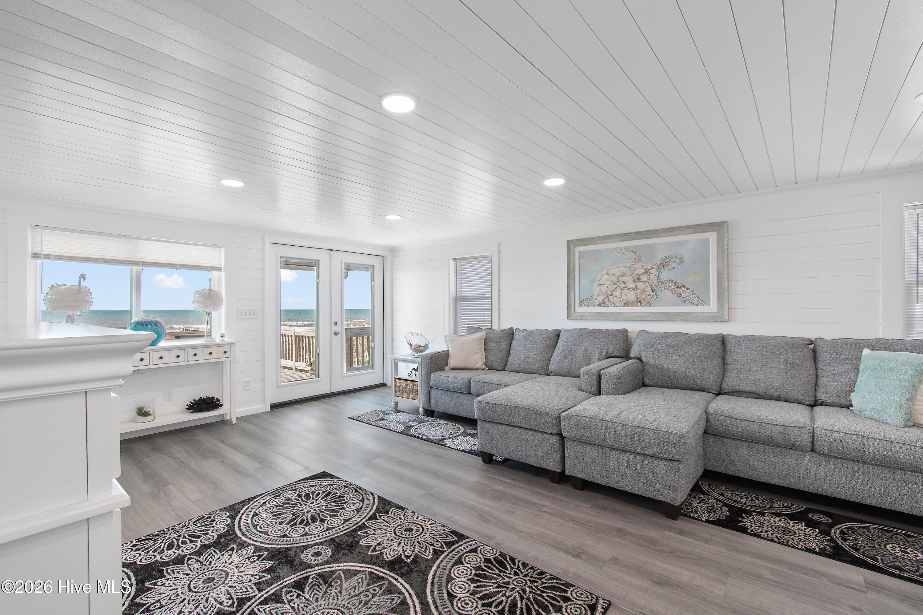 226 Ocean Boulevard E Property Photo 19