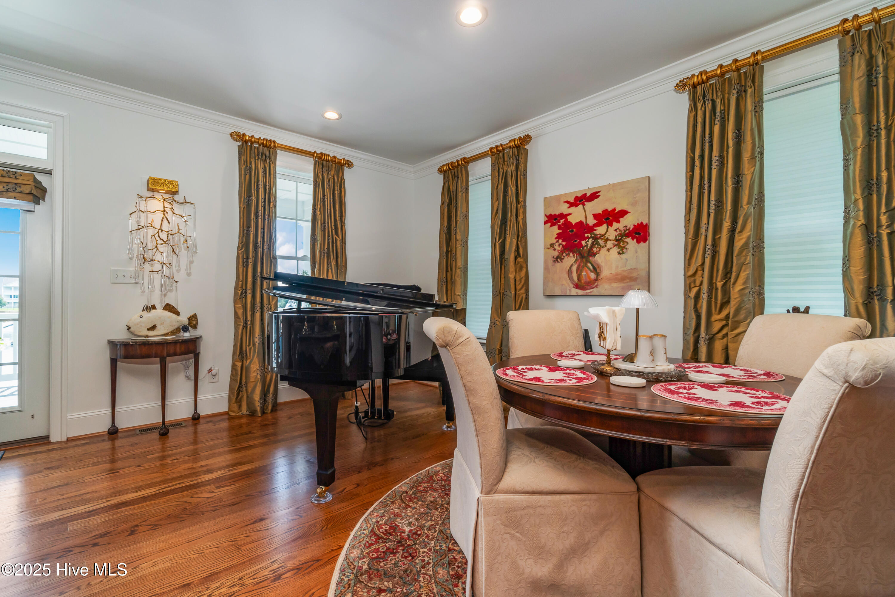 458 Kensington Place Property Photo 32