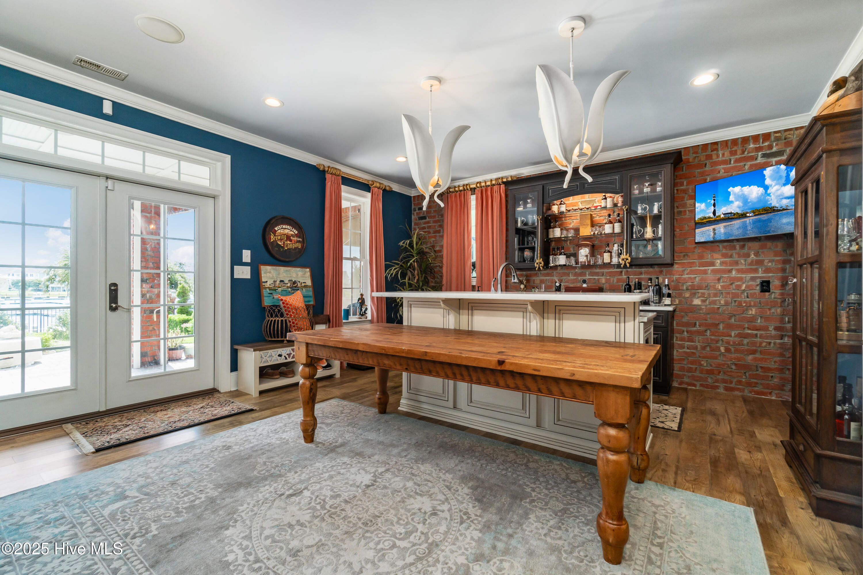 458 Kensington Place Property Photo 37