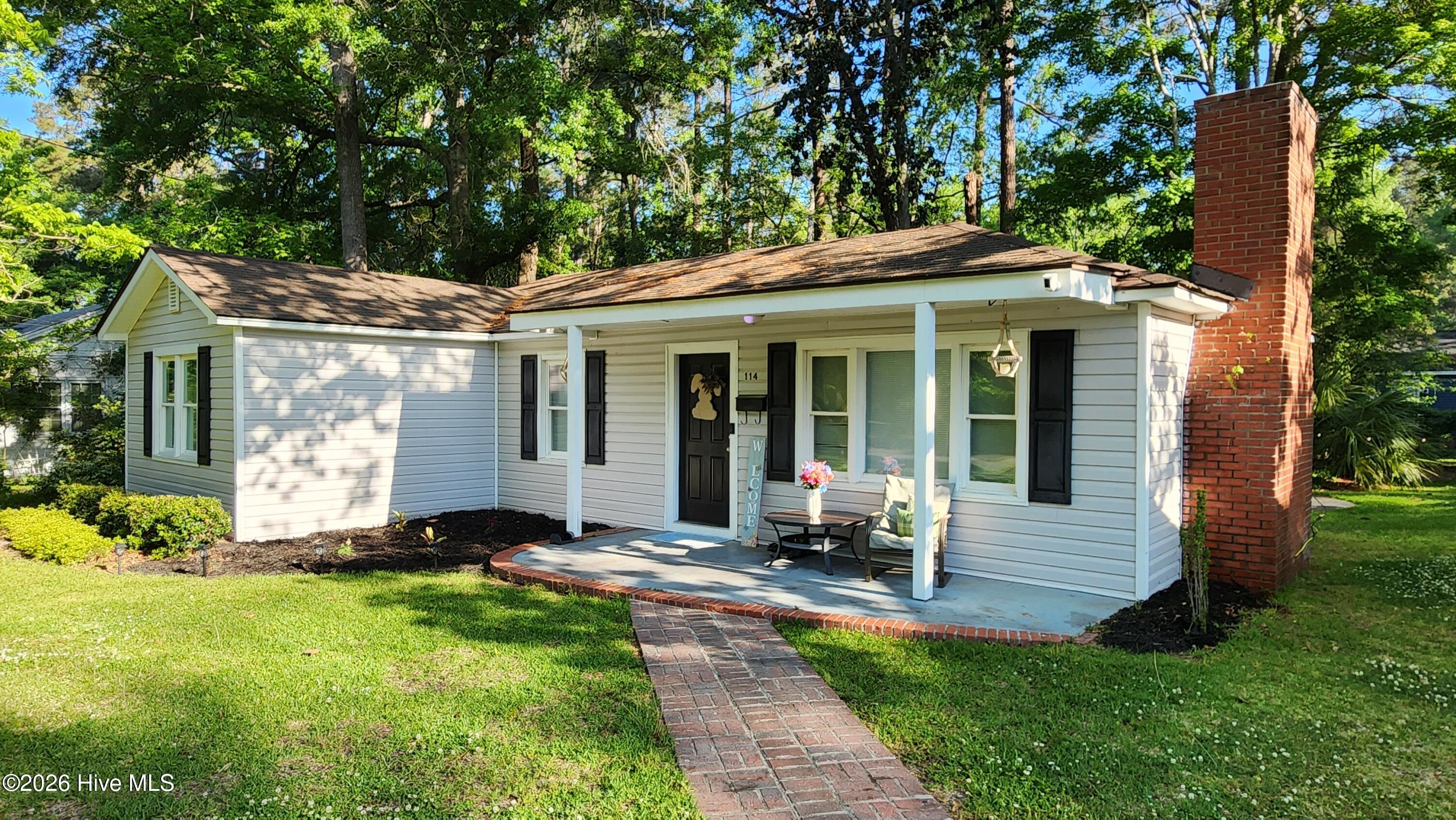 114 W Frink Street Property Photo 1