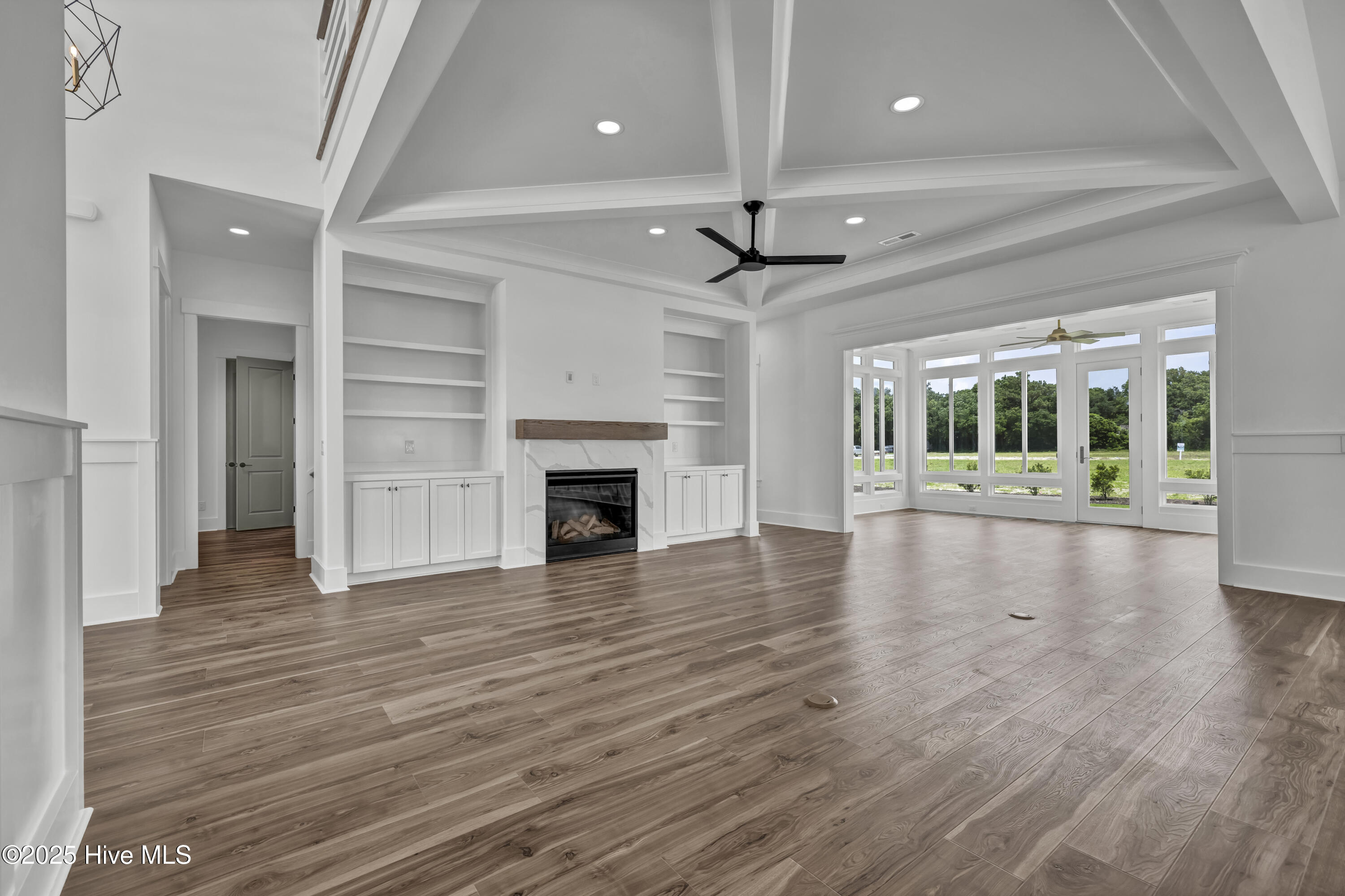 357 Planters Walk Property Photo 11