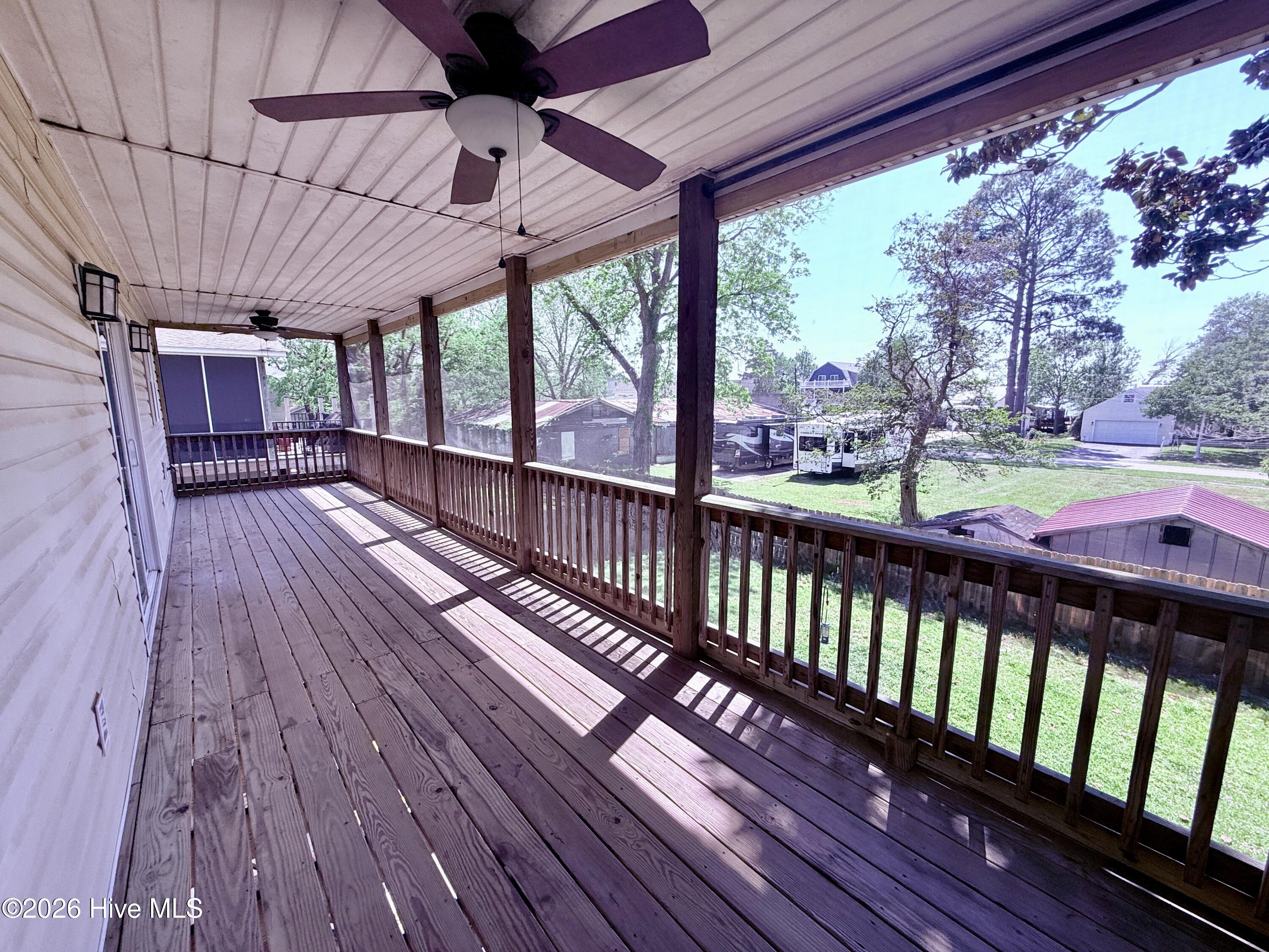 511 N B Street Property Photo 23