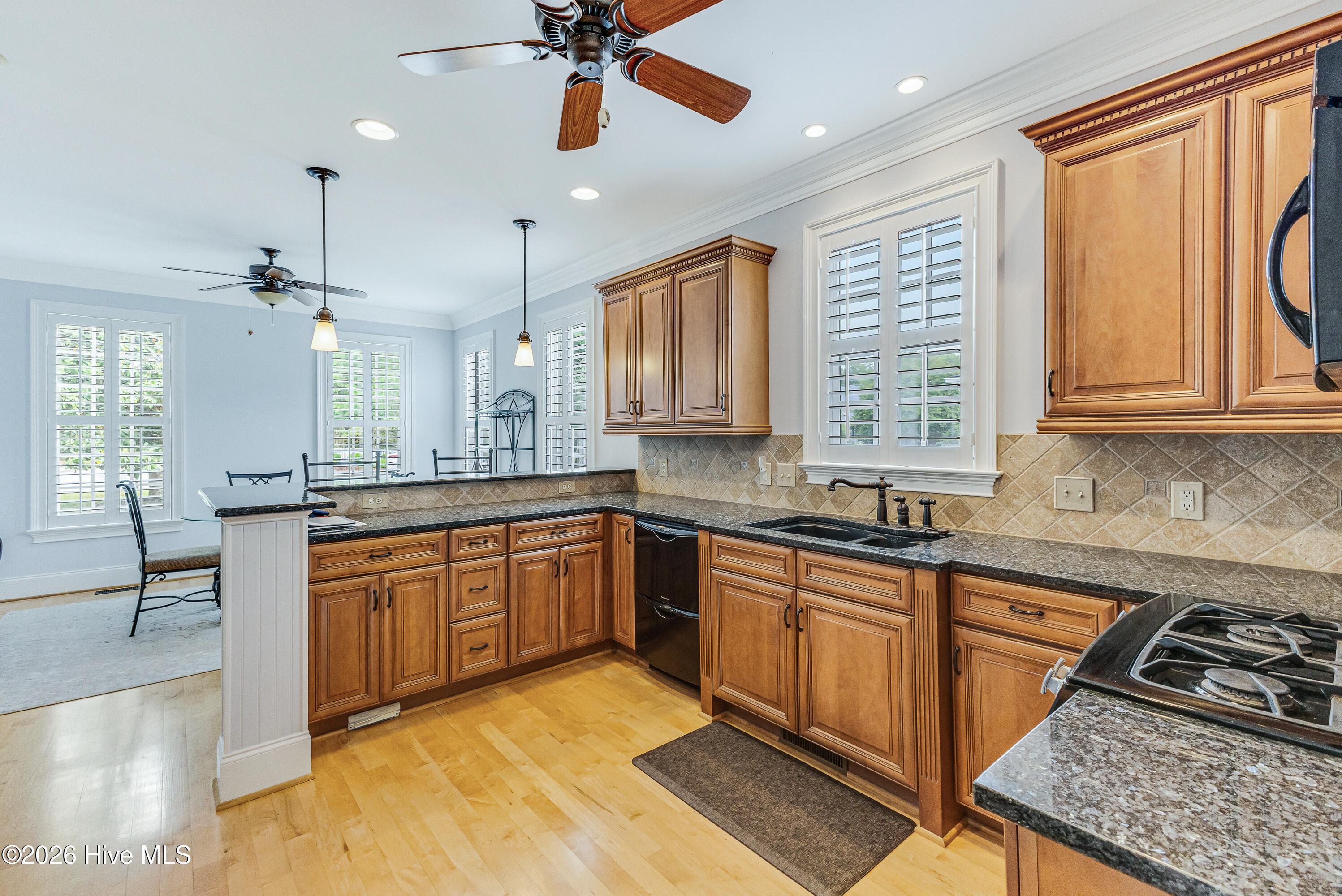 5126 Fernwood Drive Property Photo 18