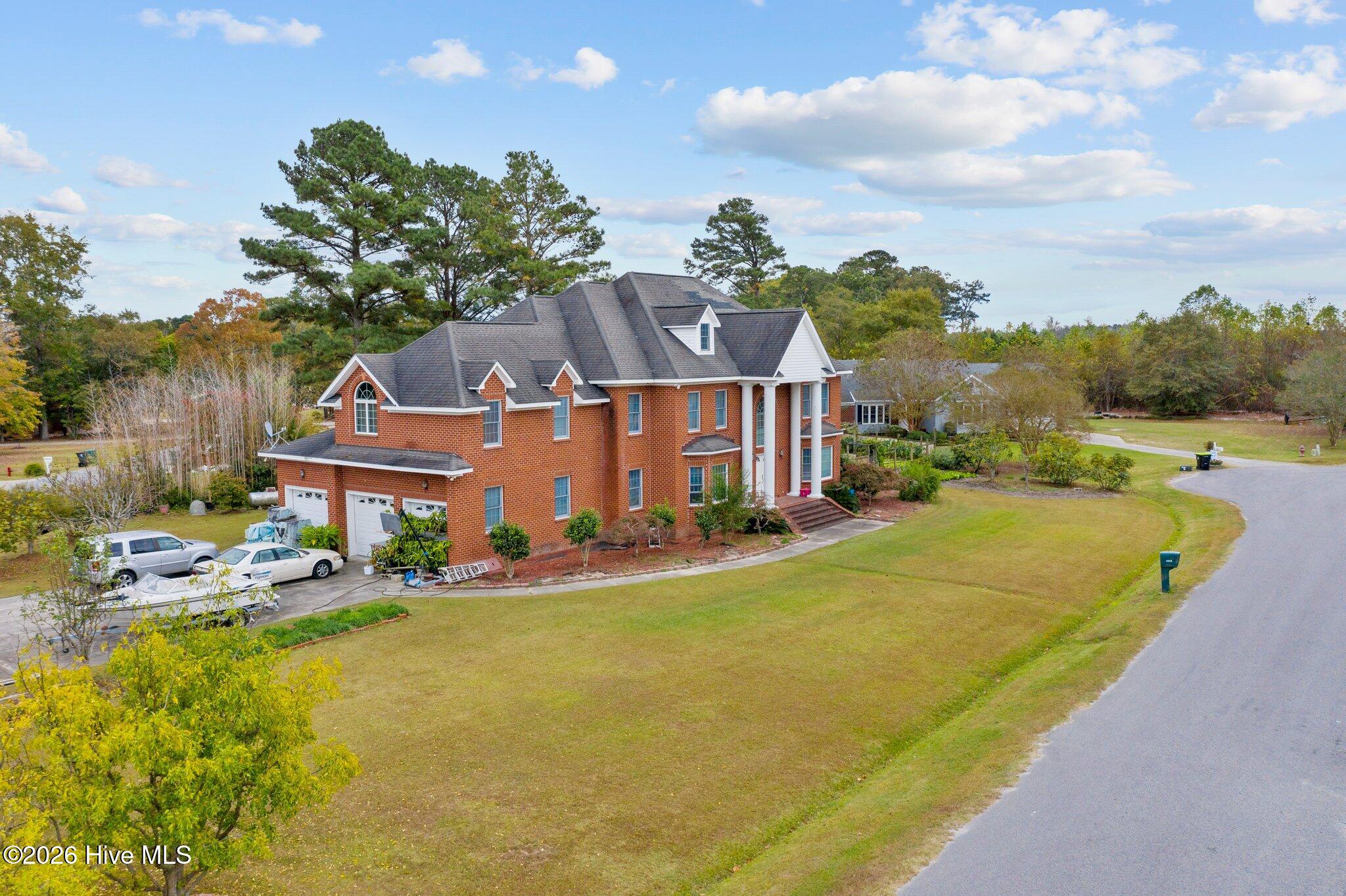 1181 Cedar Hill Drive Property Photo 3
