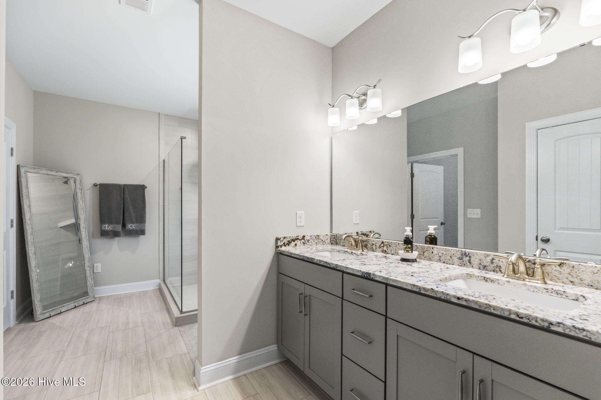 1037 Safe Haven Drive Property Photo 19