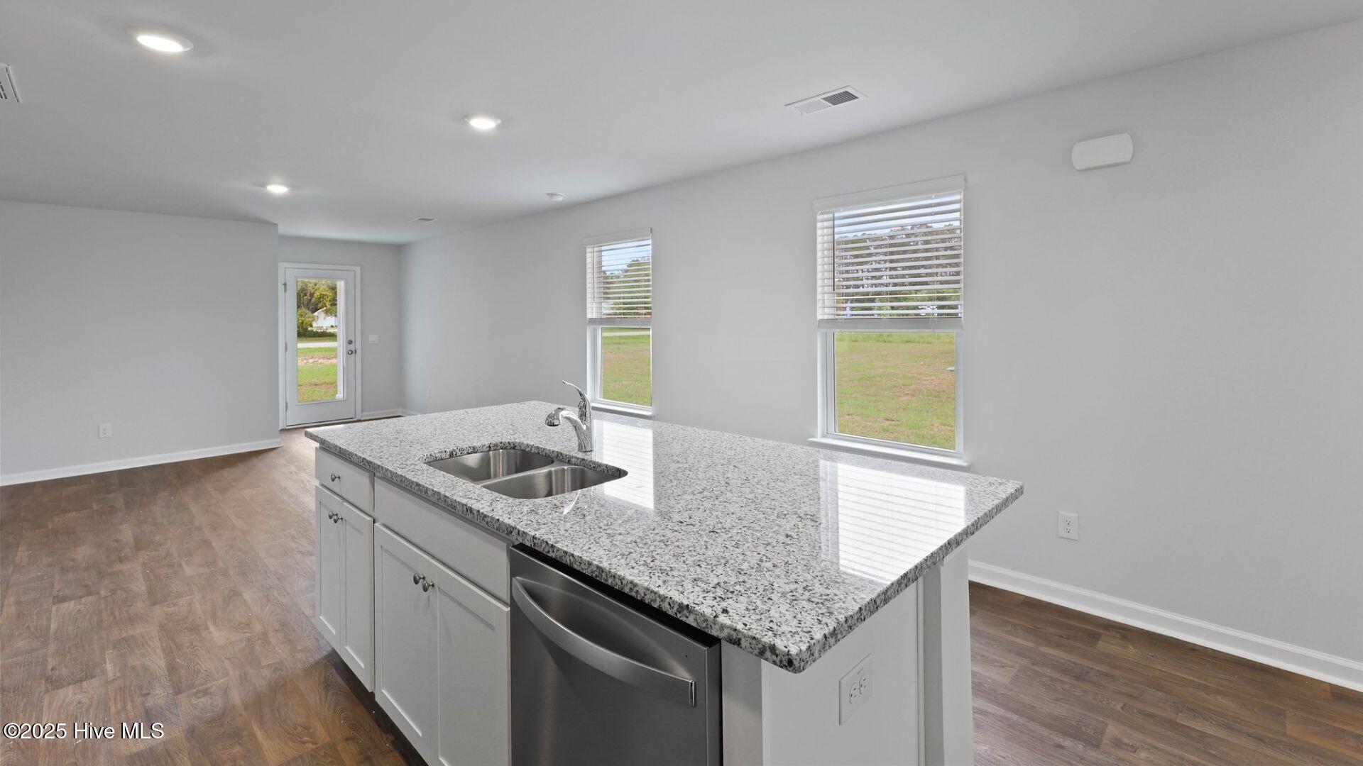 1552 Gunnel Drive Se 112 Property Photo 4