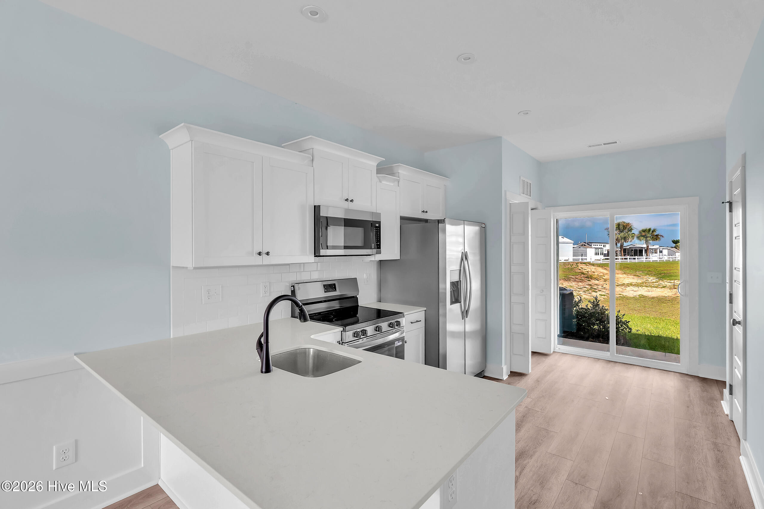 650 Cedar Point Boulevard H6 Property Photo 5