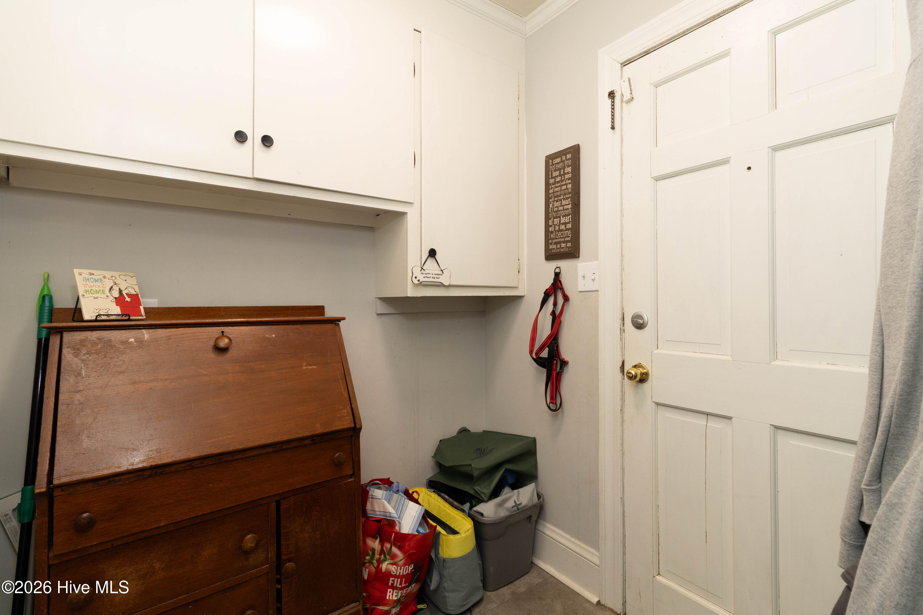 212 Robin Lane Property Photo 13