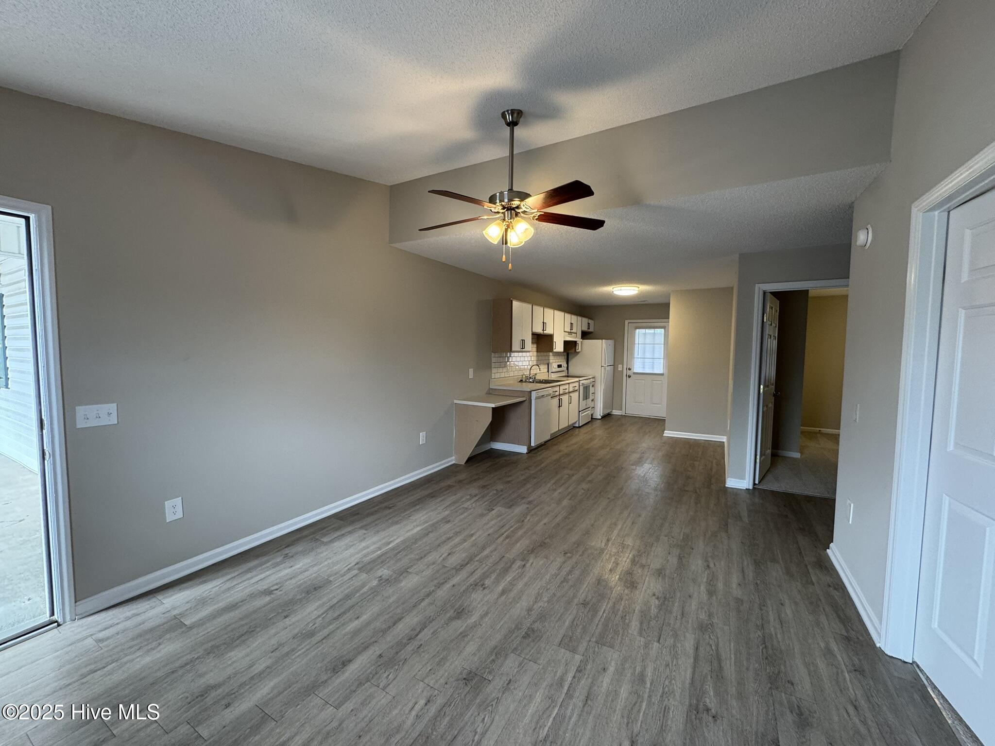 2235 Hurt Drive Property Photo 5