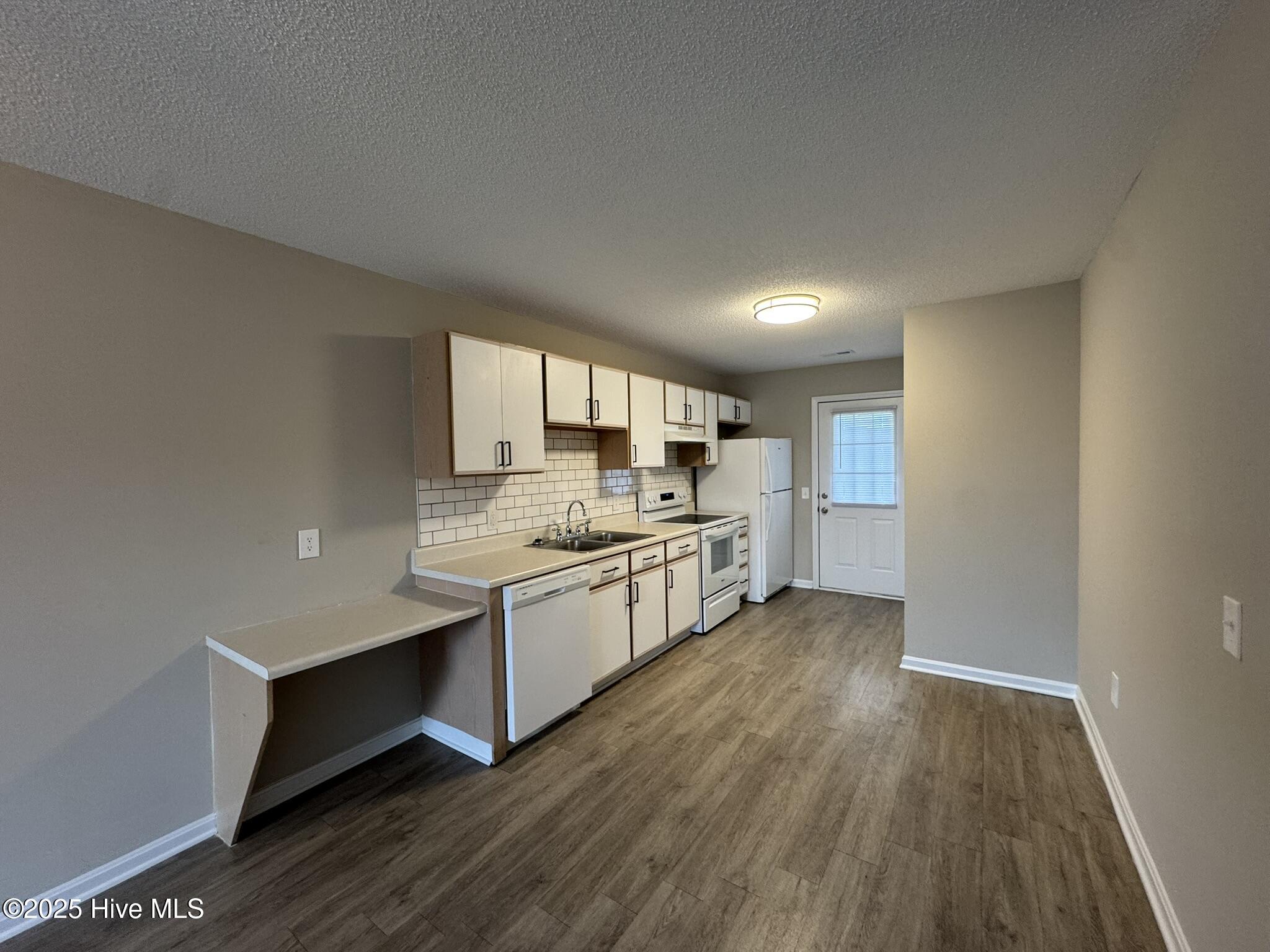 2235 Hurt Drive Property Photo 6