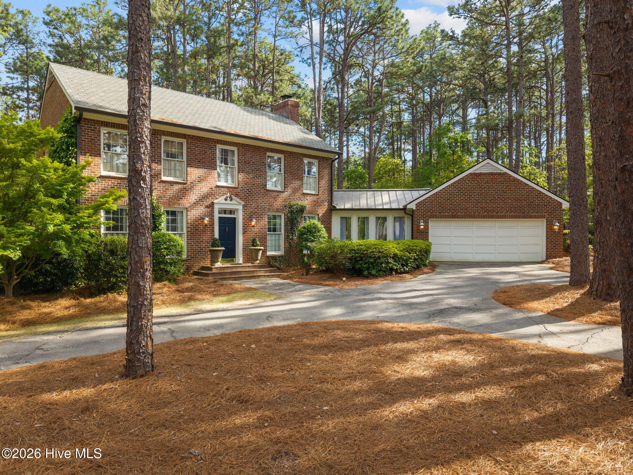 385 Lake Dornoch Drive Property Photo 1