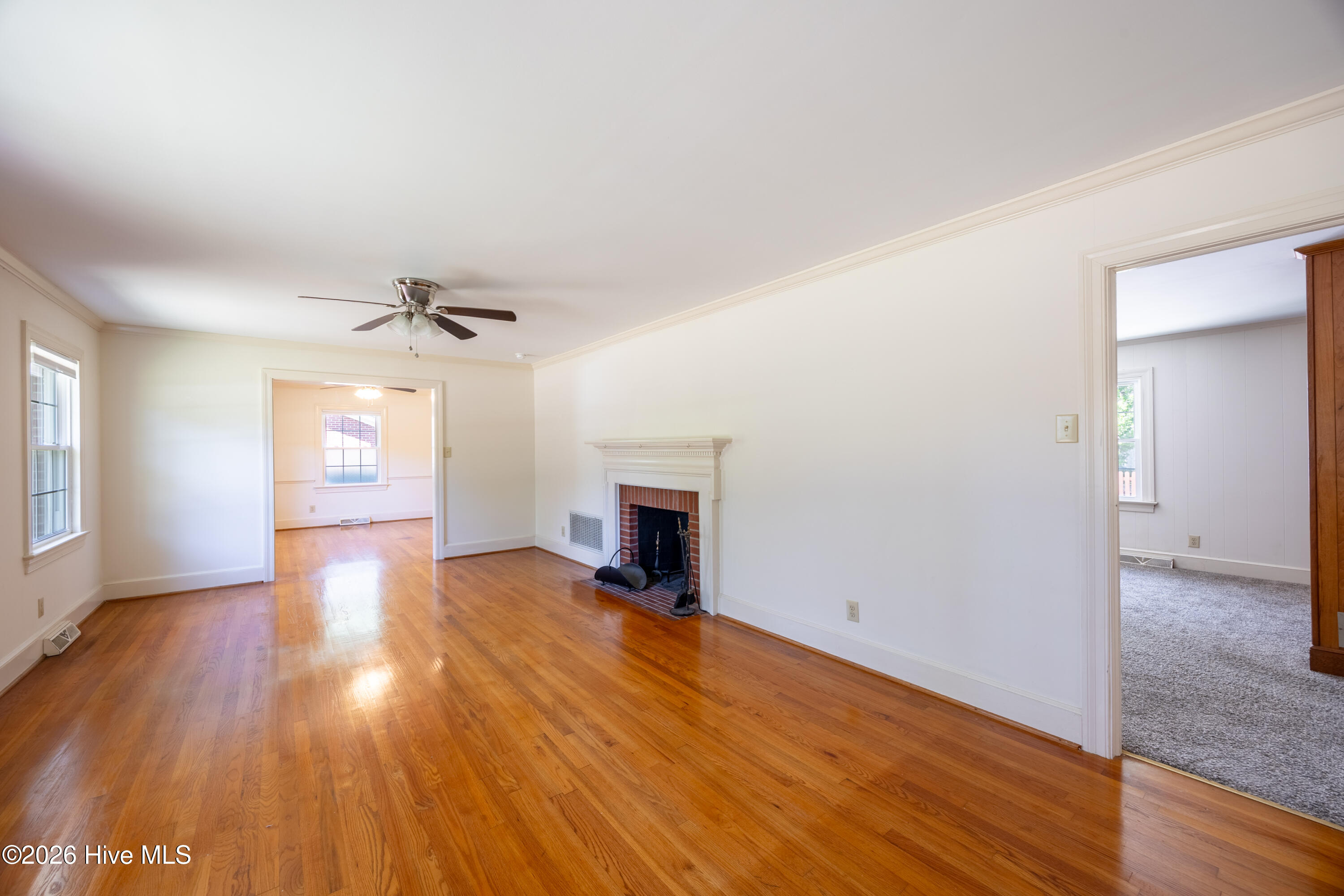 224 S Hillcrest Drive Property Photo 12