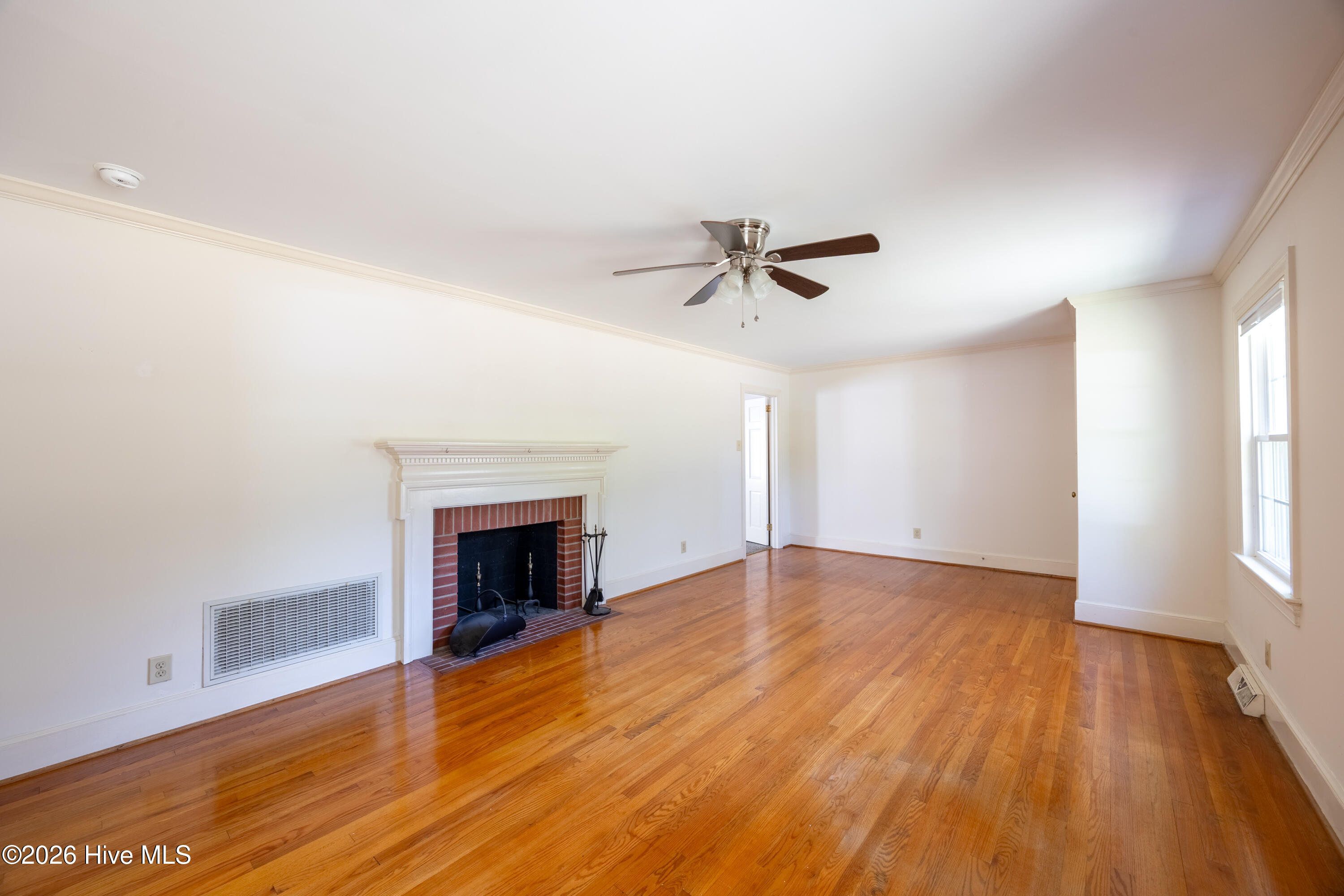 224 S Hillcrest Drive Property Photo 18