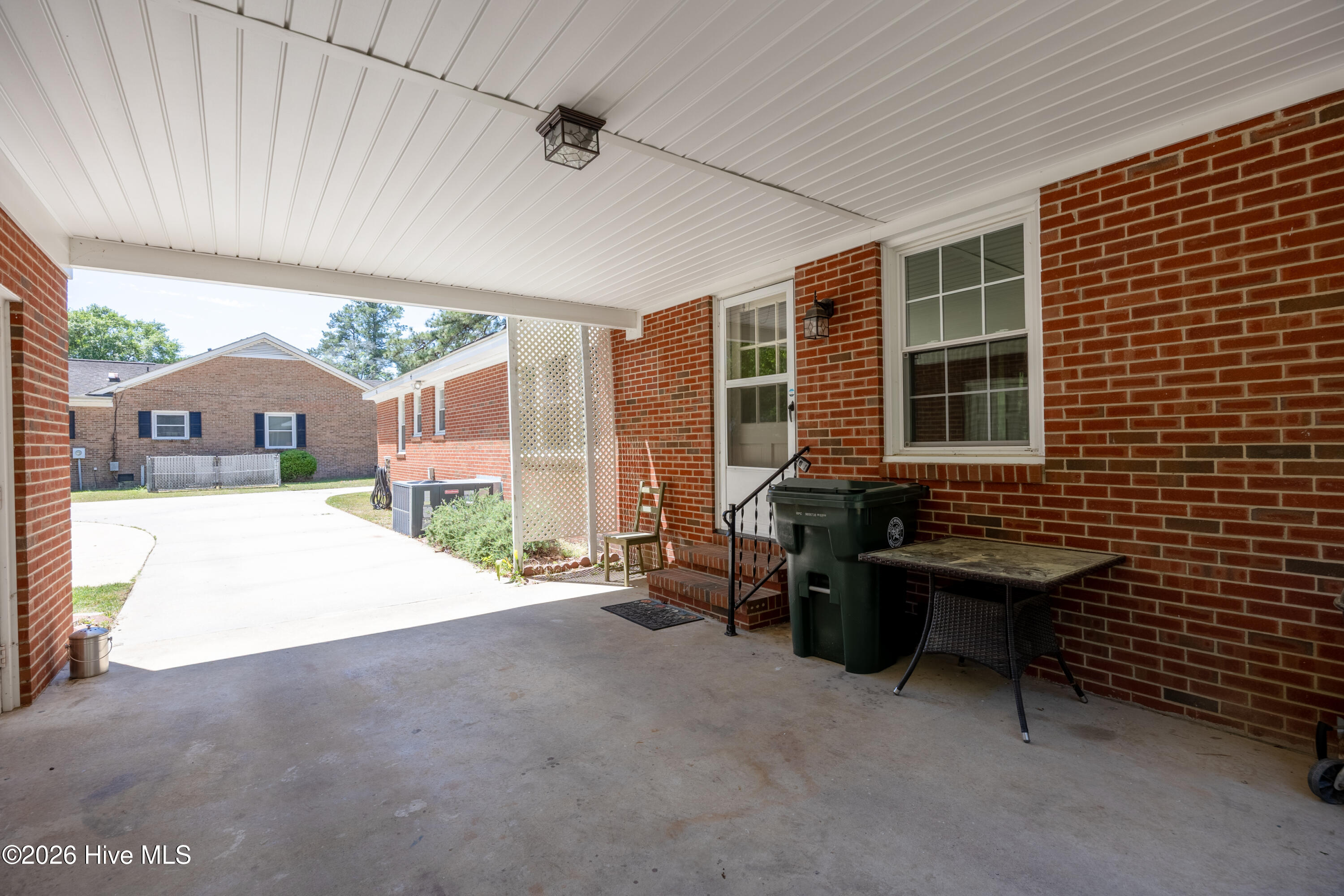 224 S Hillcrest Drive Property Photo 35