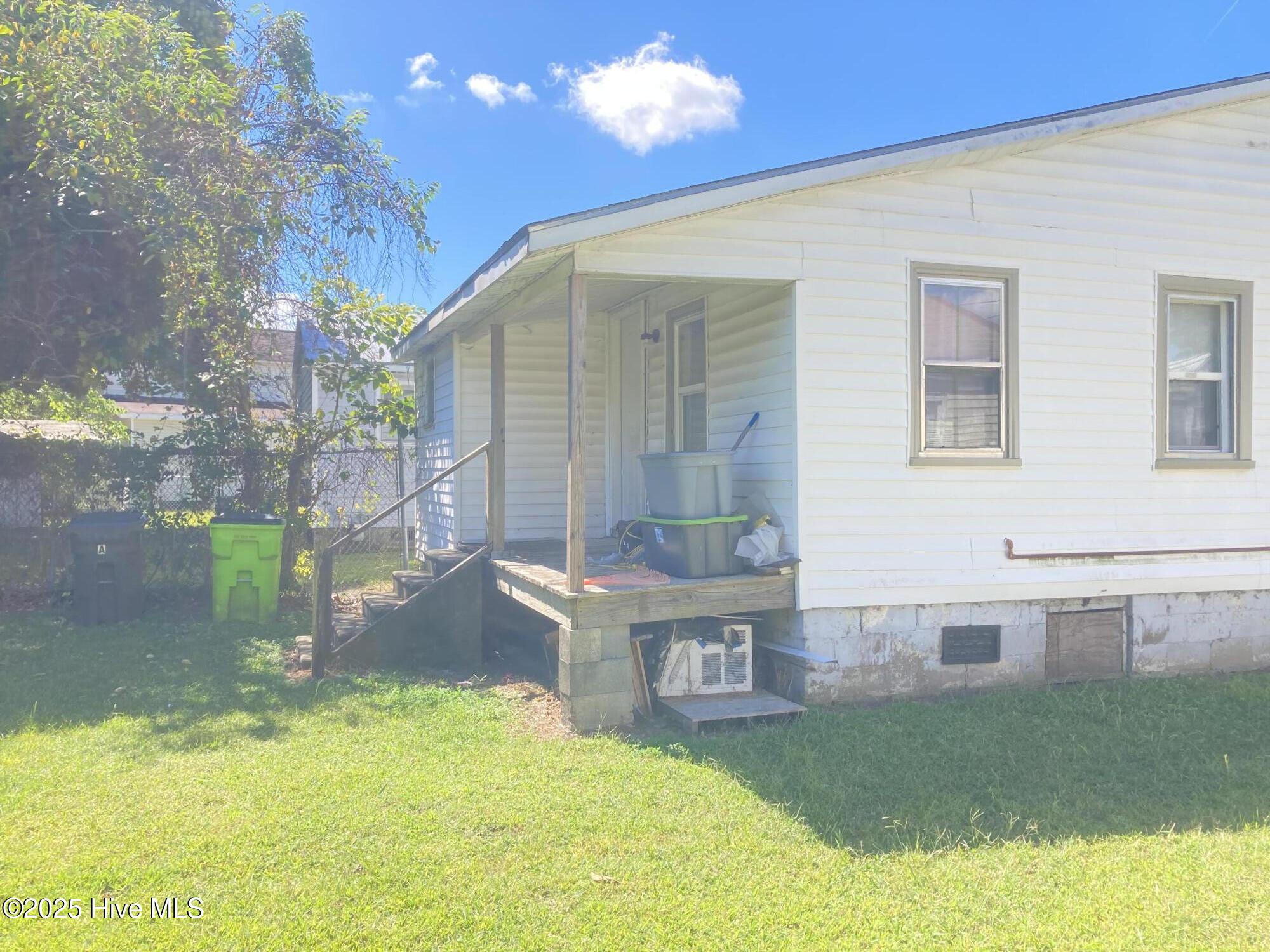 308 Jones Street Property Photo 2