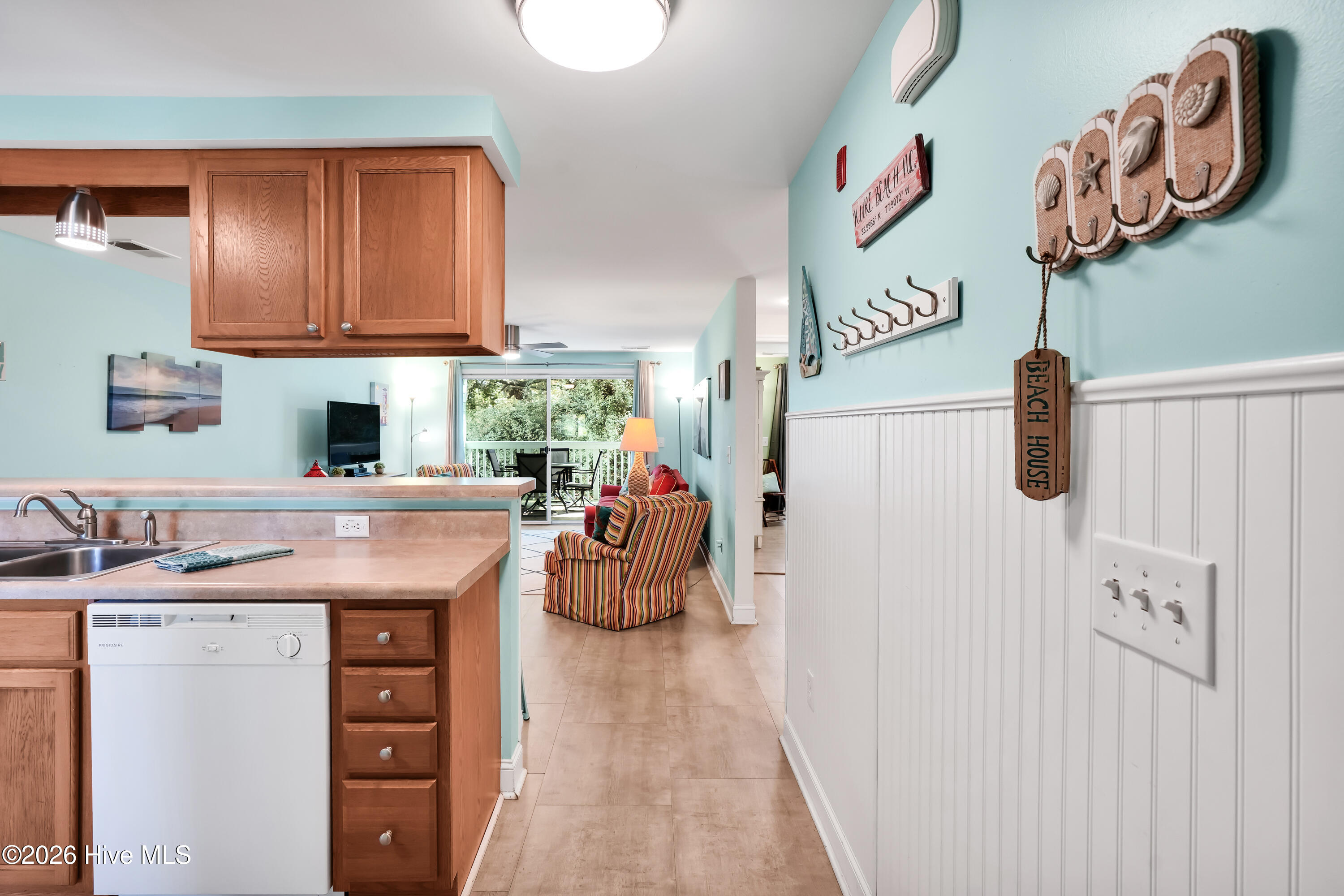 2205 Surfrider Circle A Property Photo 5