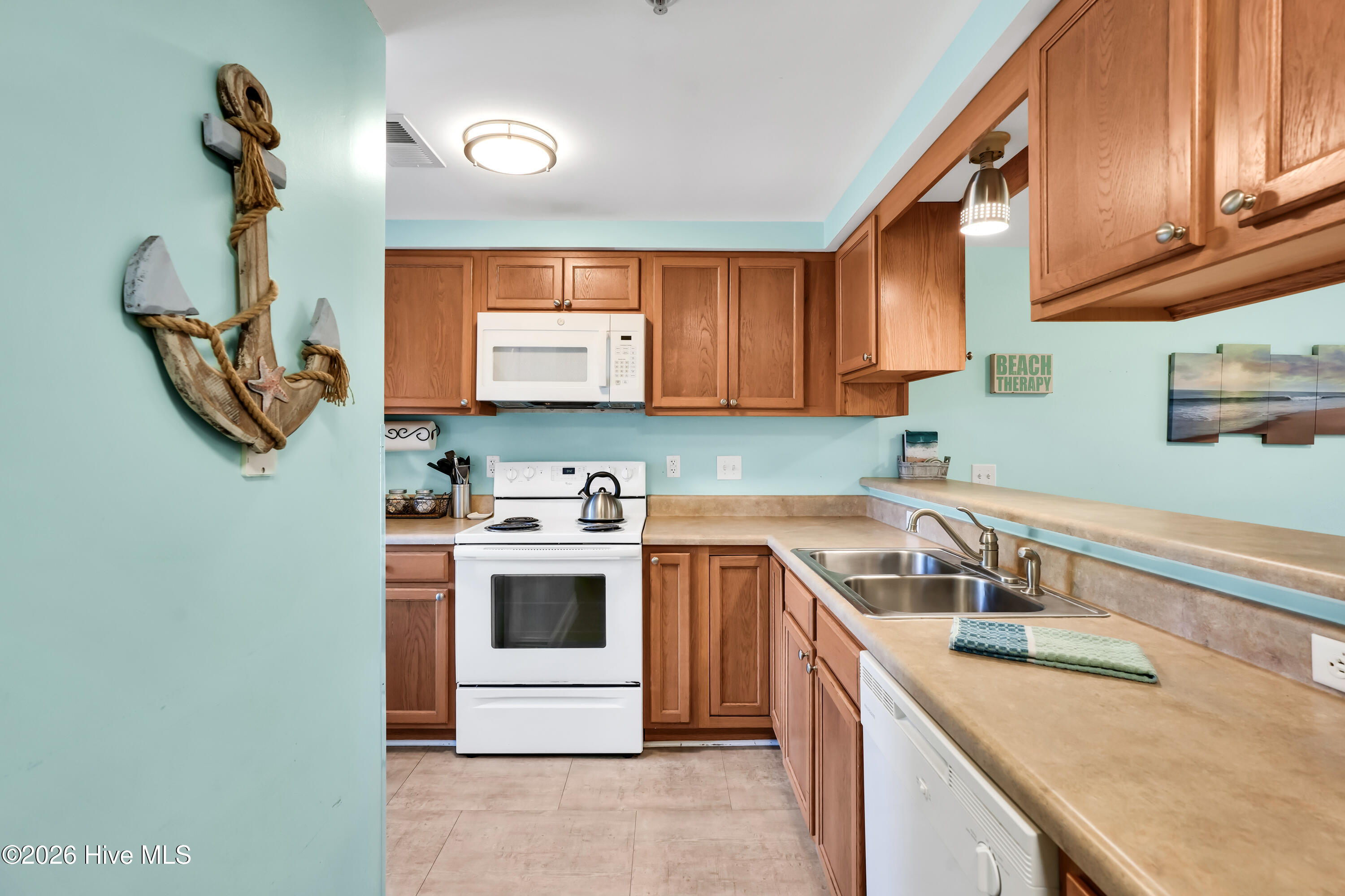 2205 Surfrider Circle A Property Photo 6