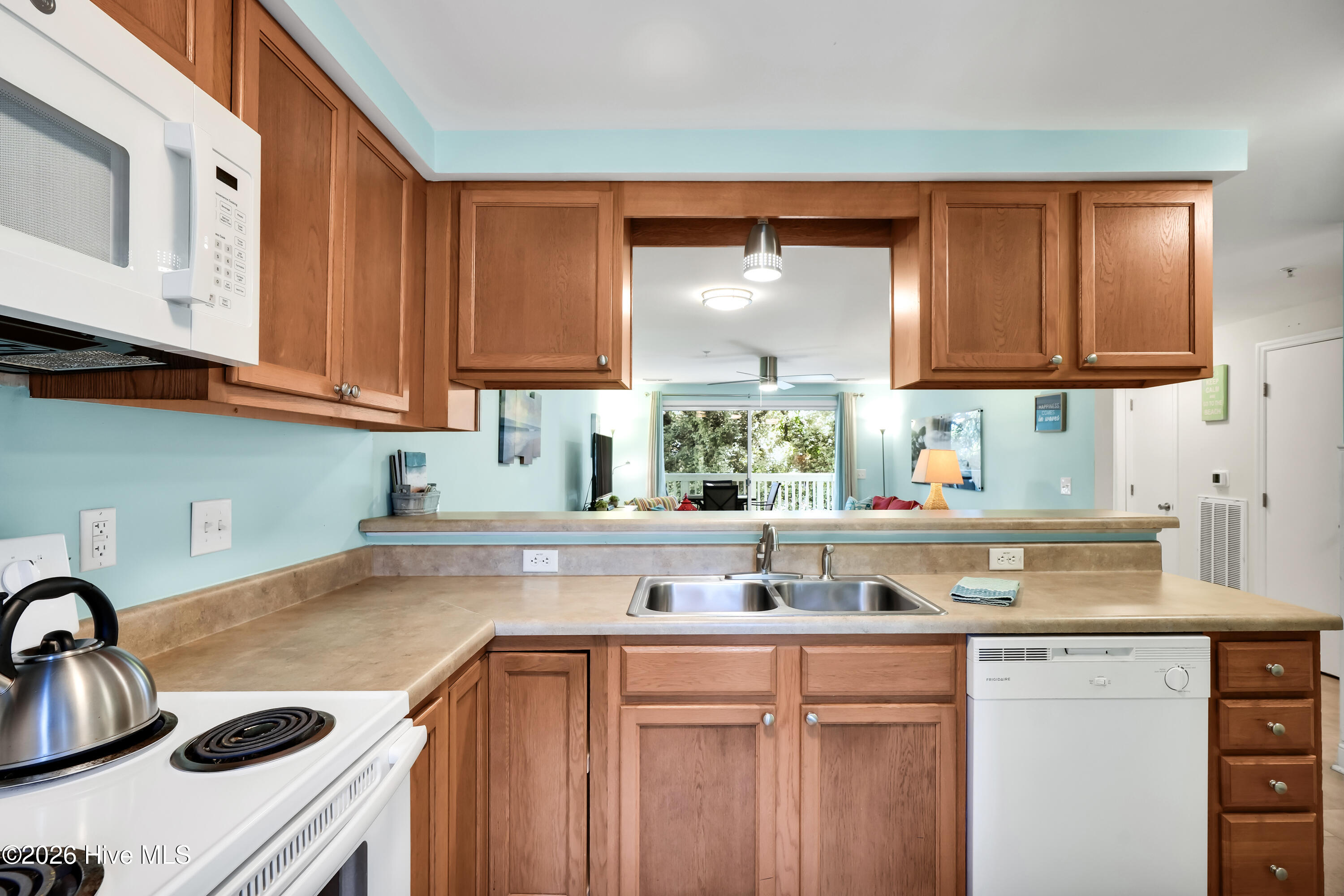 2205 Surfrider Circle A Property Photo 7