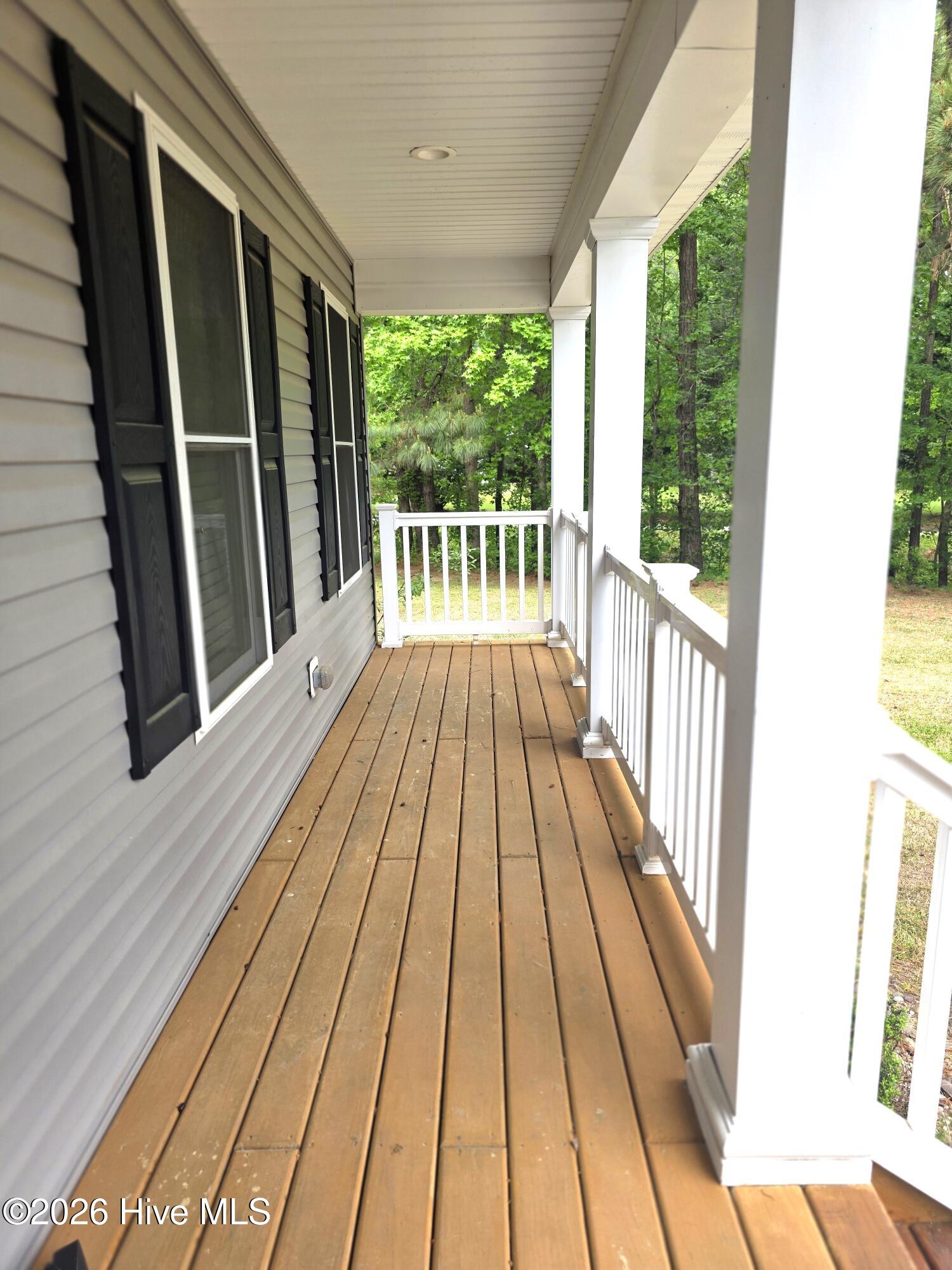 155 Savannah Avenue Property Photo 3