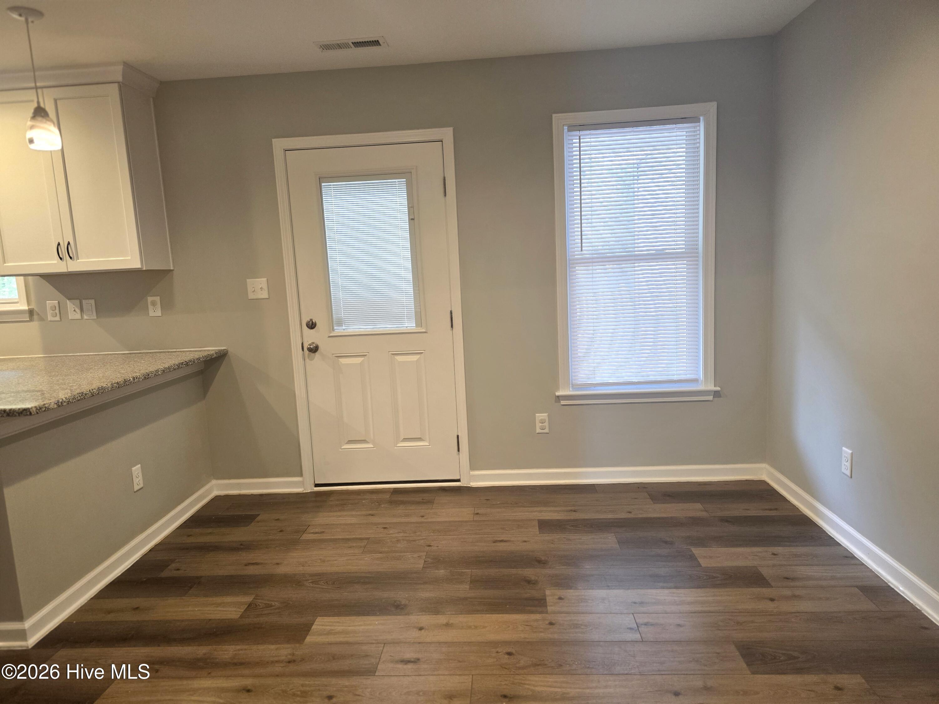 155 Savannah Avenue Property Photo 9