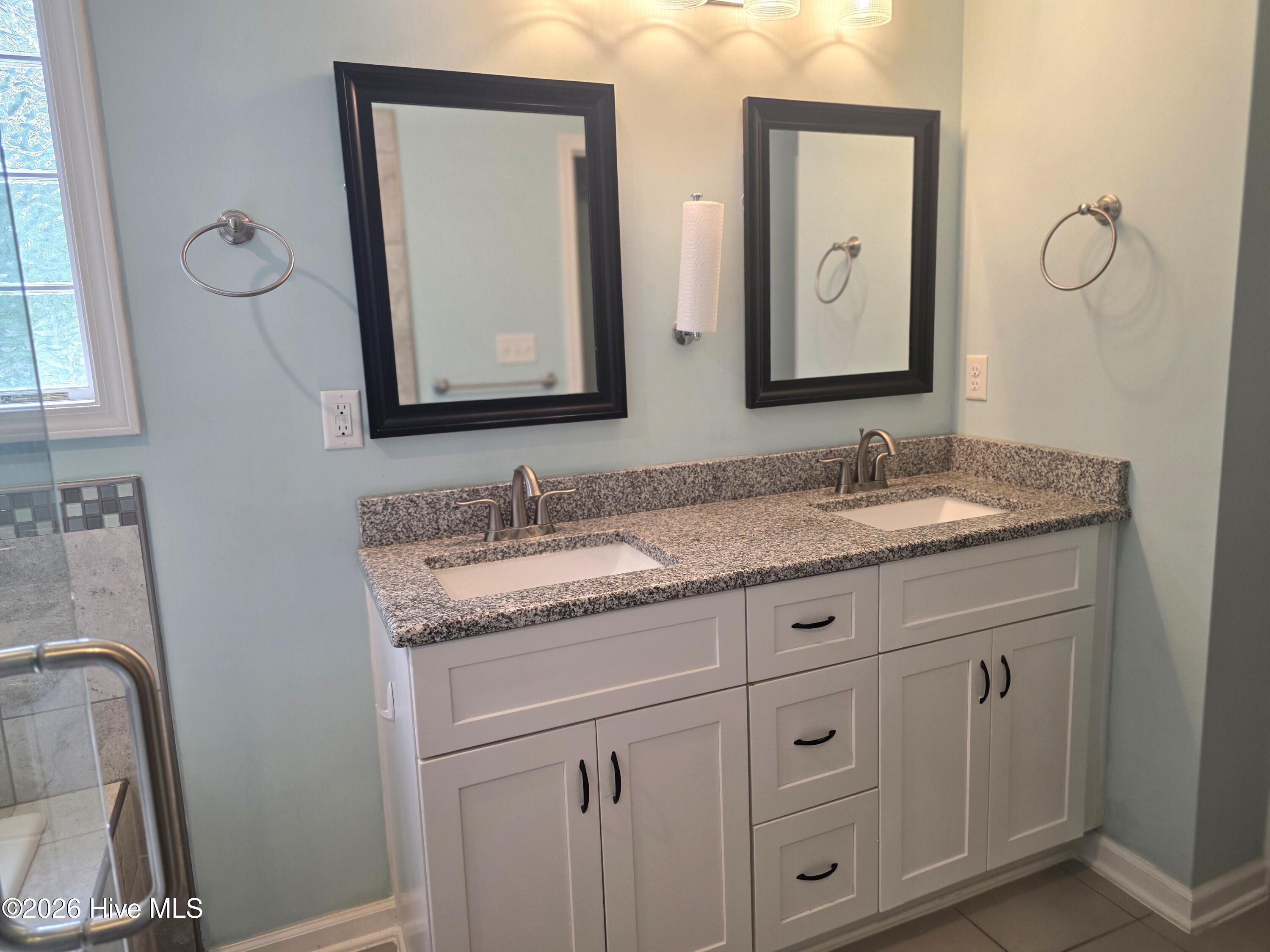 155 Savannah Avenue Property Photo 15