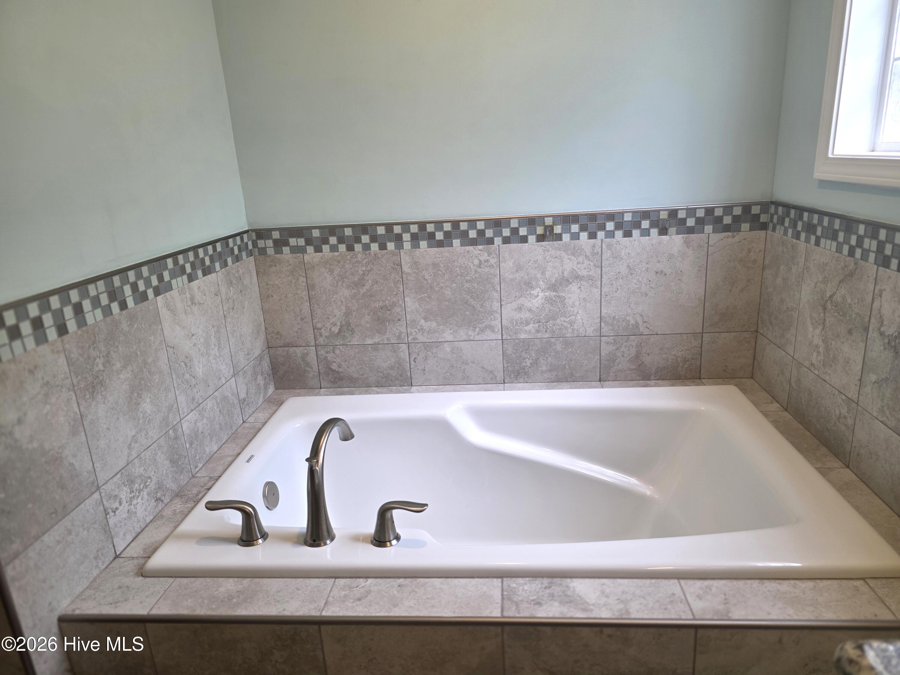155 Savannah Avenue Property Photo 17