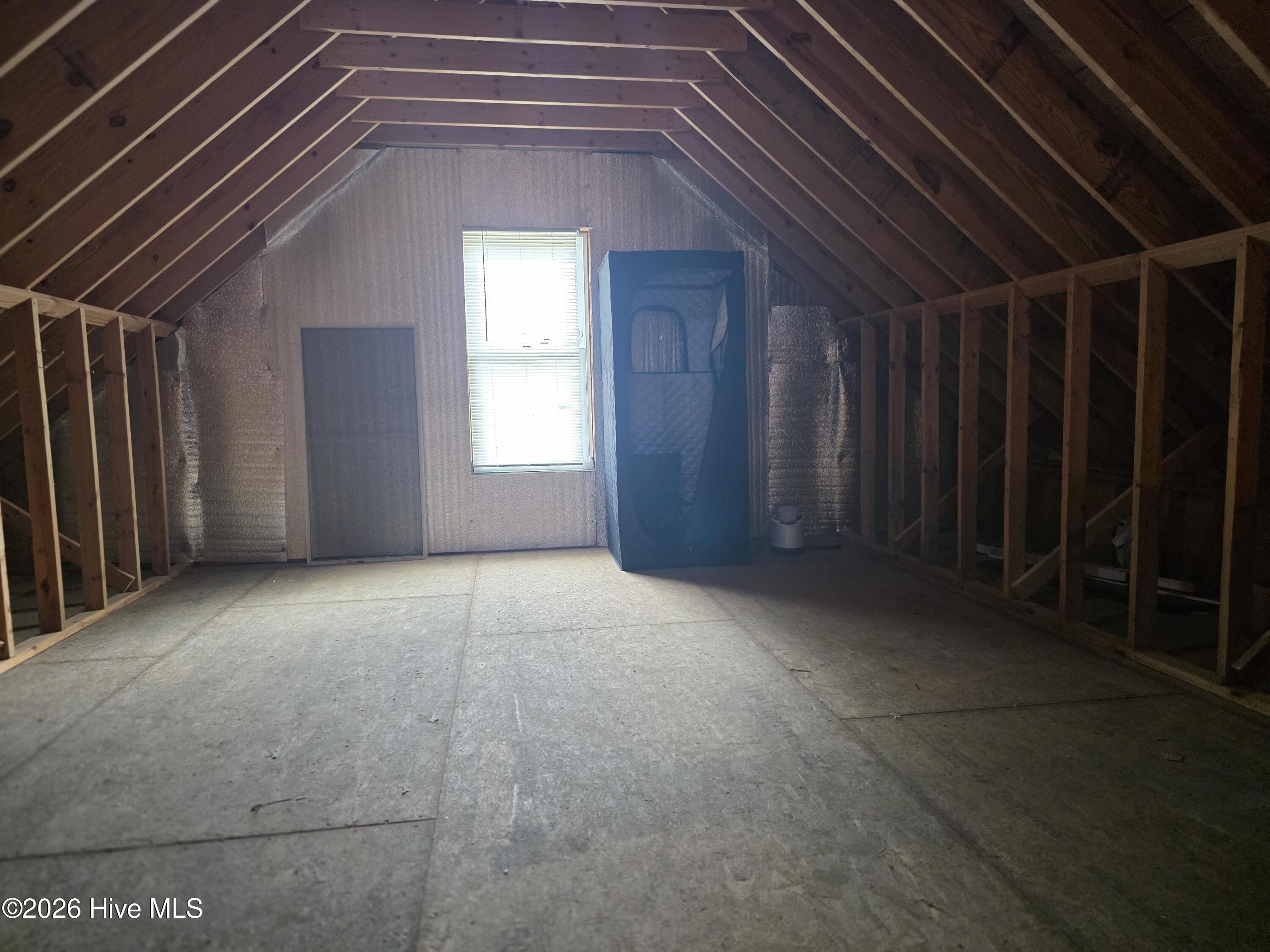 155 Savannah Avenue Property Photo 28