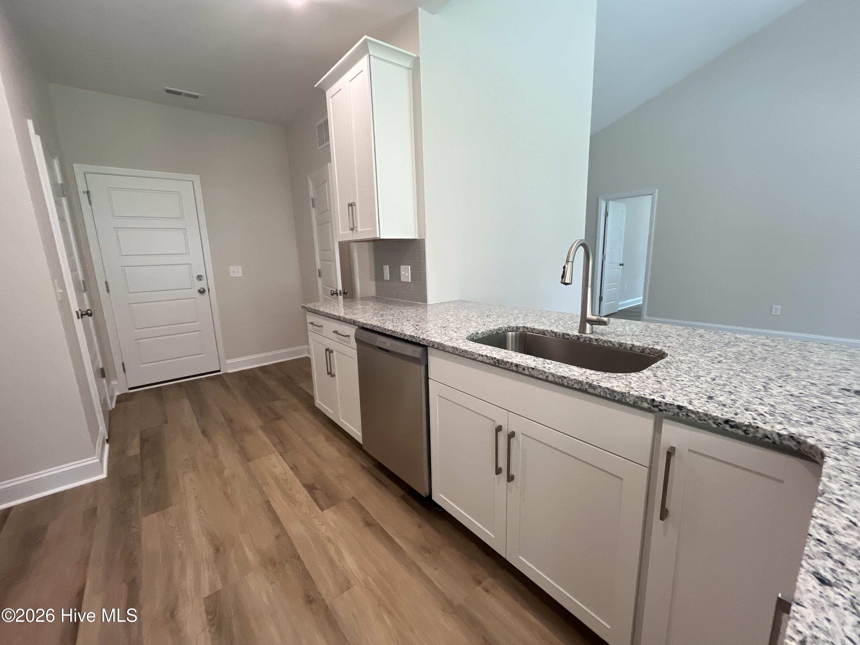 1077 Echo Drive Ne Property Photo 9