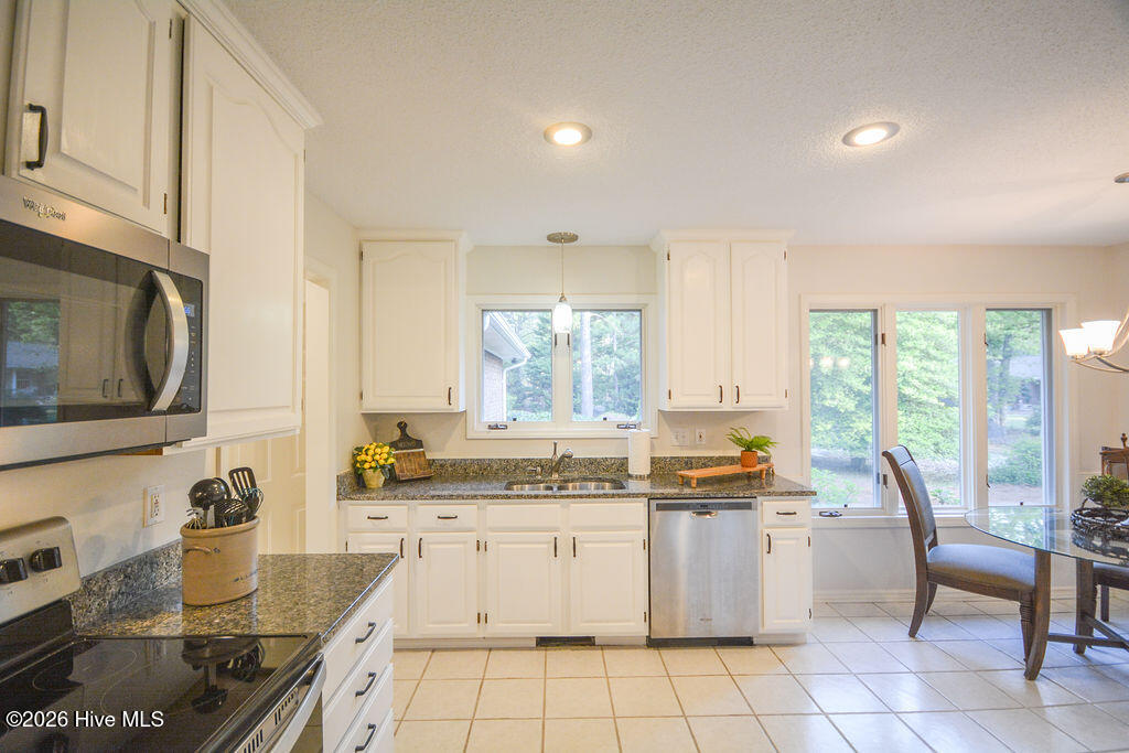 6 Spruce Lane Property Photo 16