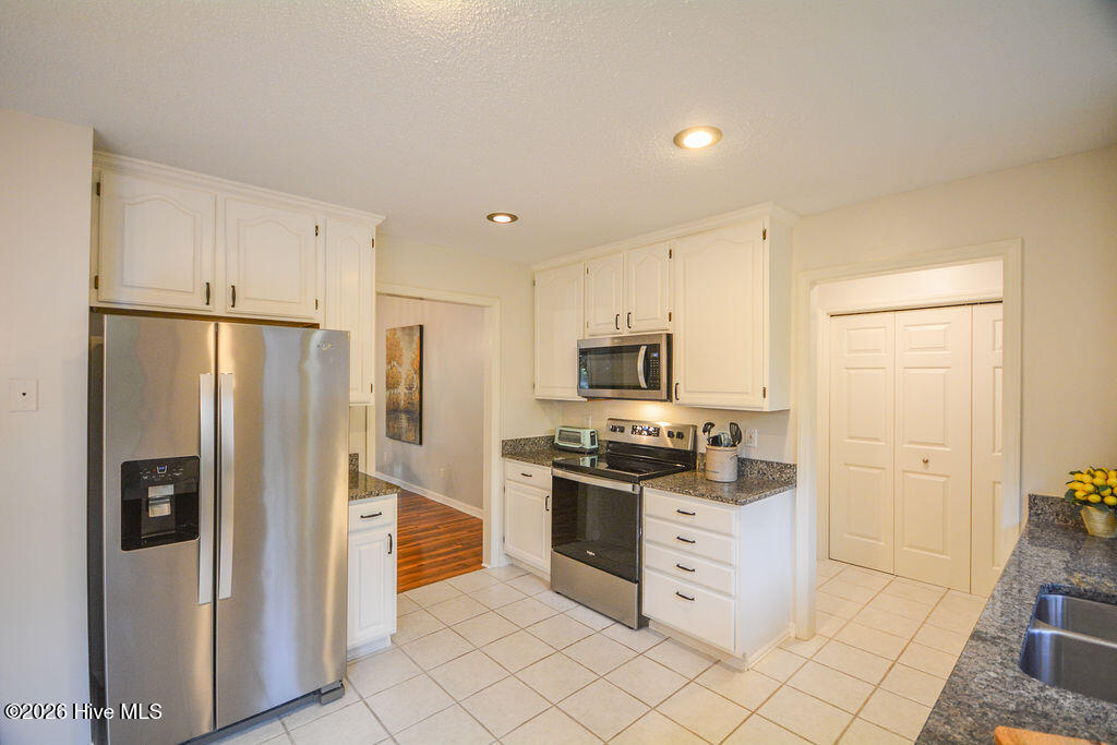 6 Spruce Lane Property Photo 19