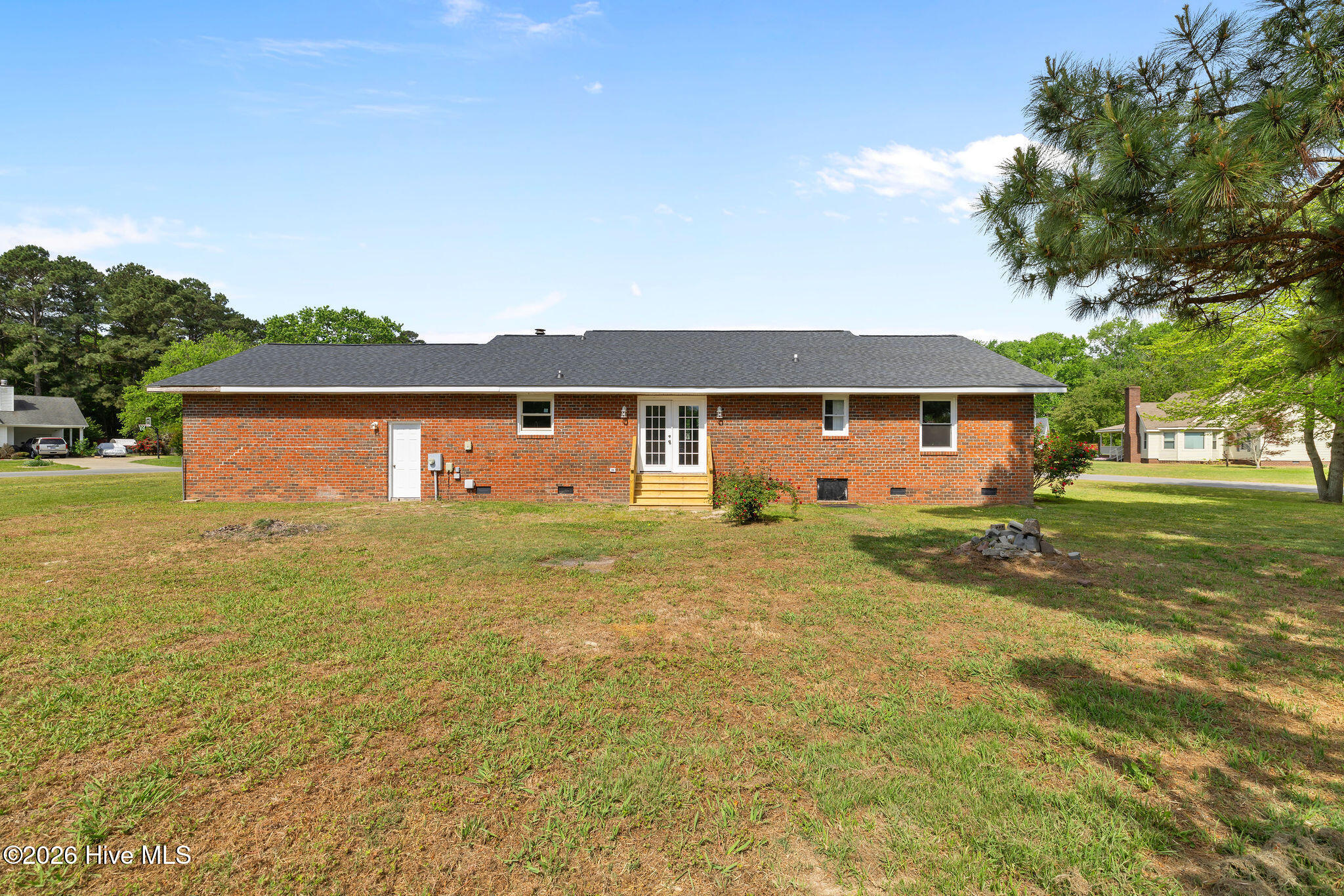 201 Wyatt Drive Property Photo 6